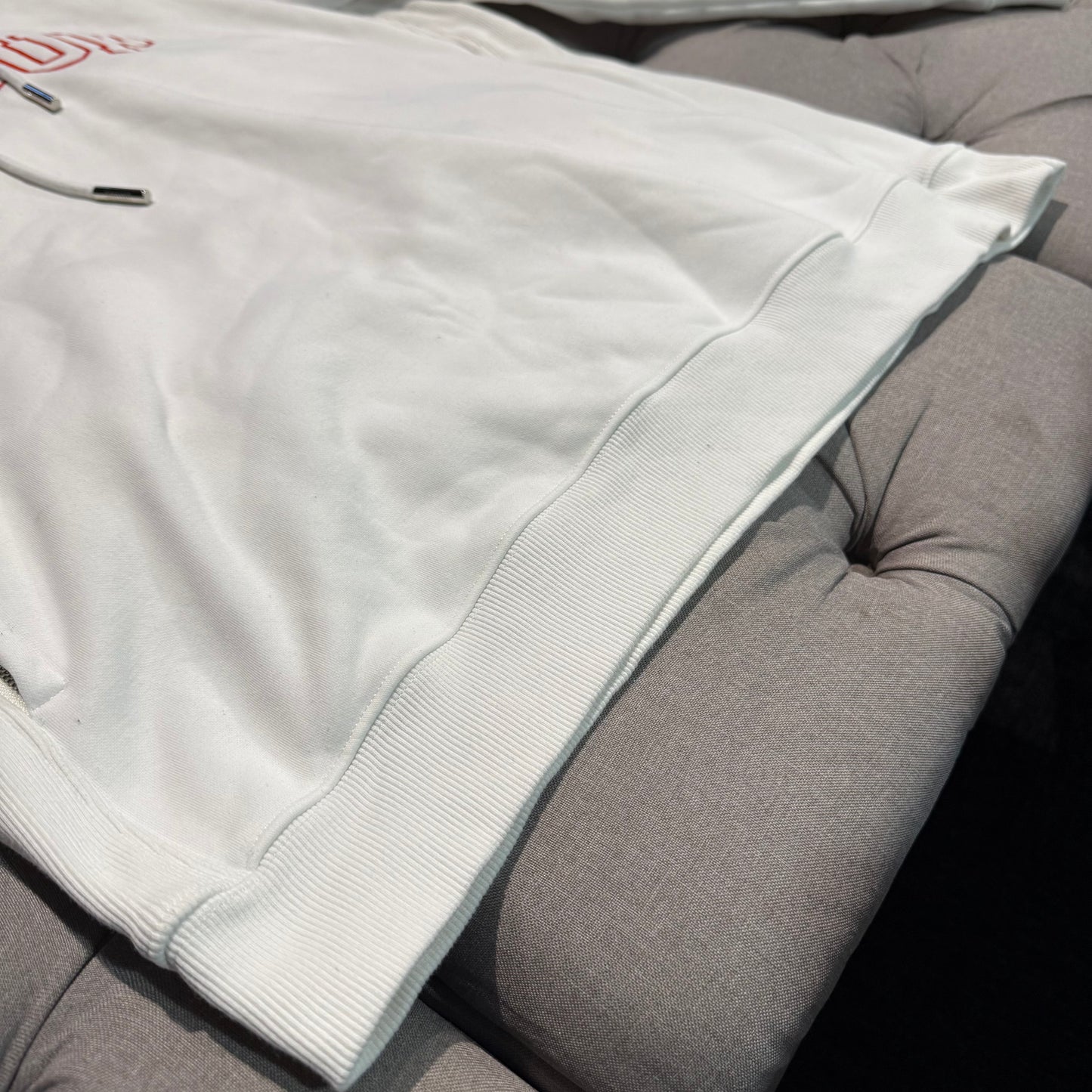 Geedup Team Logo Proud Hoodie 'White Red' (Second hand)