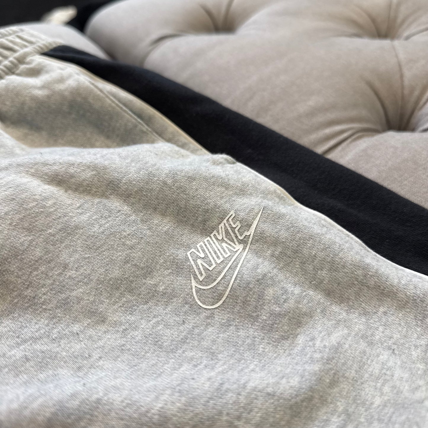 Youth Nike Track Pants 'Black Grey' (Second hand)