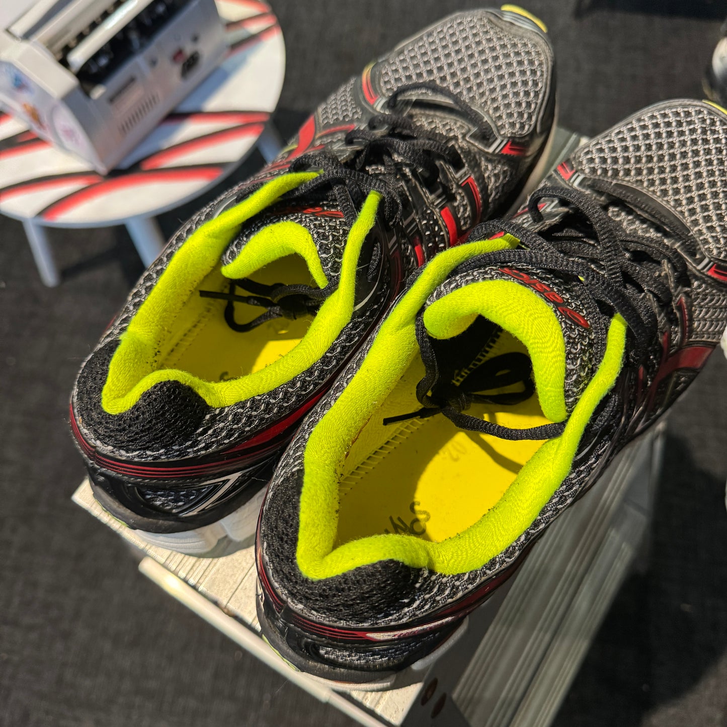 Asics Gel Kayano 19 'Black Grey Red Neon' (Second hand)