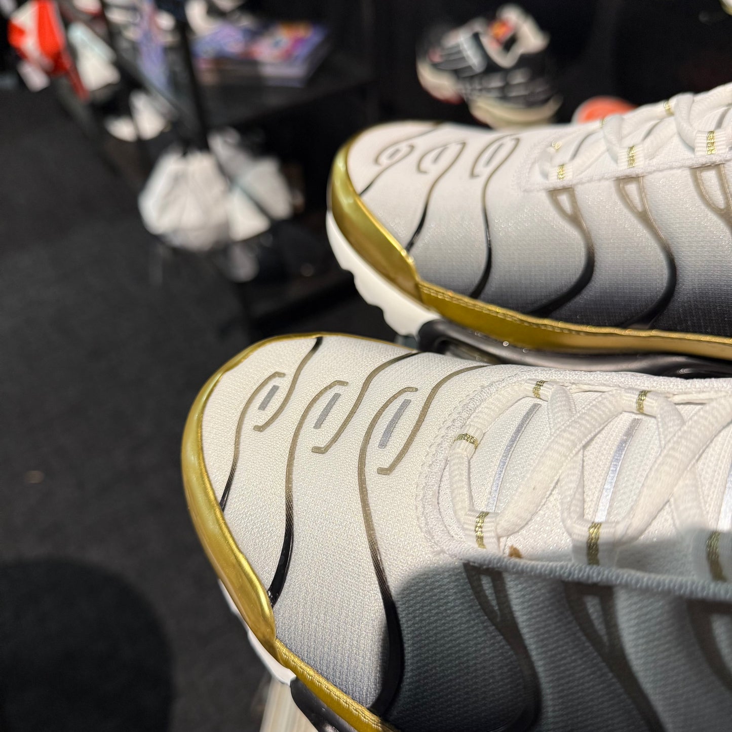 Nike Air Max Plus 'TN' Black White Metallic Gold (Second hand)