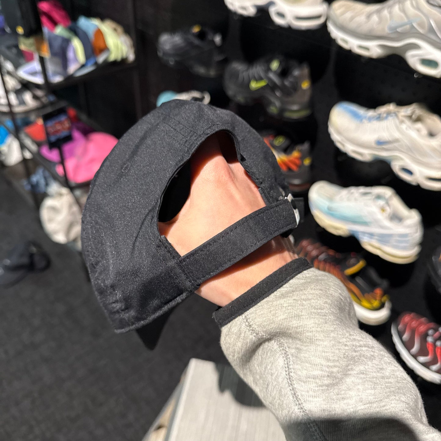 Nike Unstructured Dri-Fit Club Metal Swoosh Strapback Cap 'Black' (Second Hand)