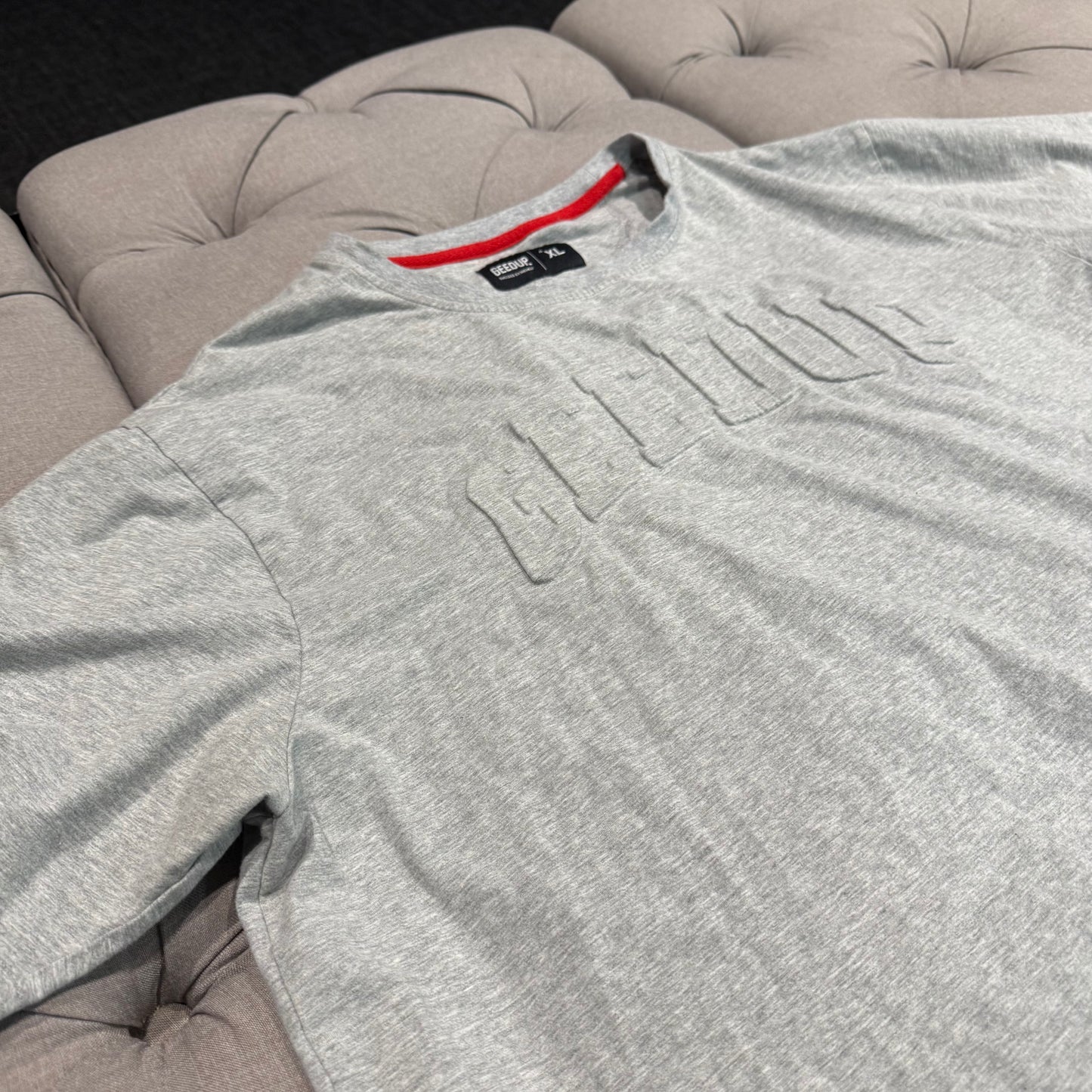 Geedup Embossed Logo T-Shirt 'Grey' (Second hand)