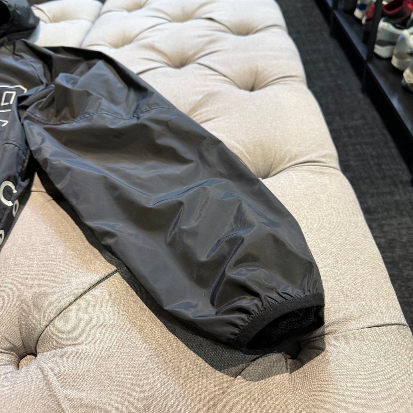 Geedup Sydney / LA Windbreaker 'Black' (Second hand)