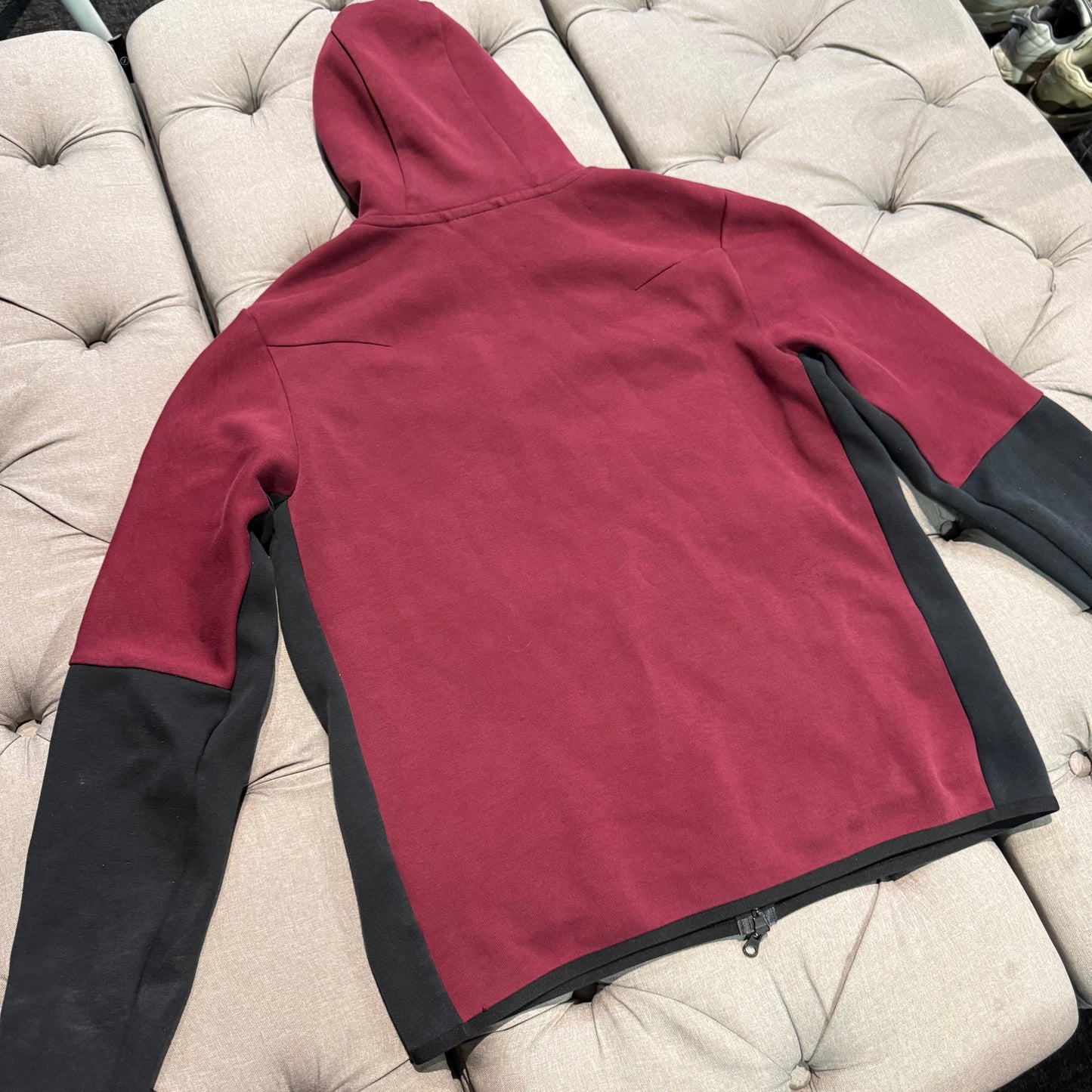 Nike Tech Fleece Jacket 'Burgandy Black' (Second hand)