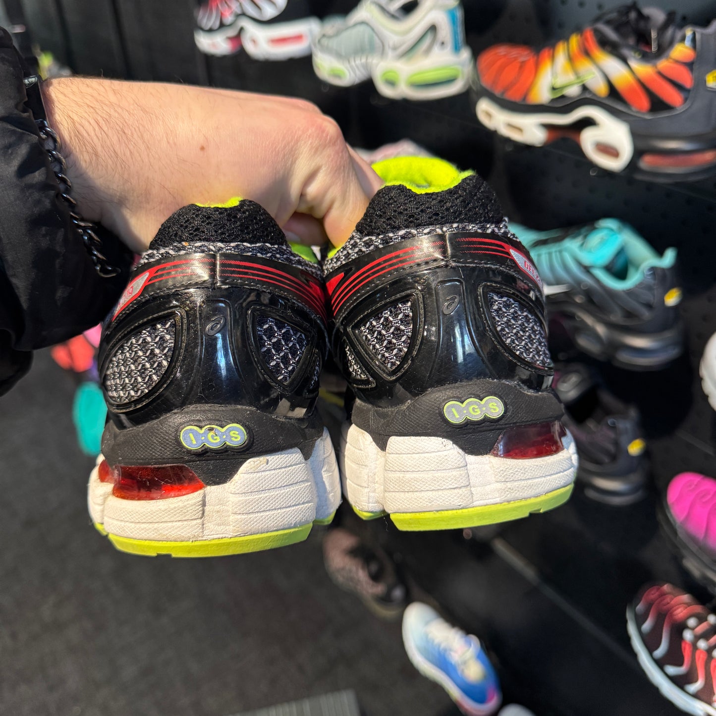 Asics Gel Kayano 19 'Black Grey Red Neon' (Second hand)