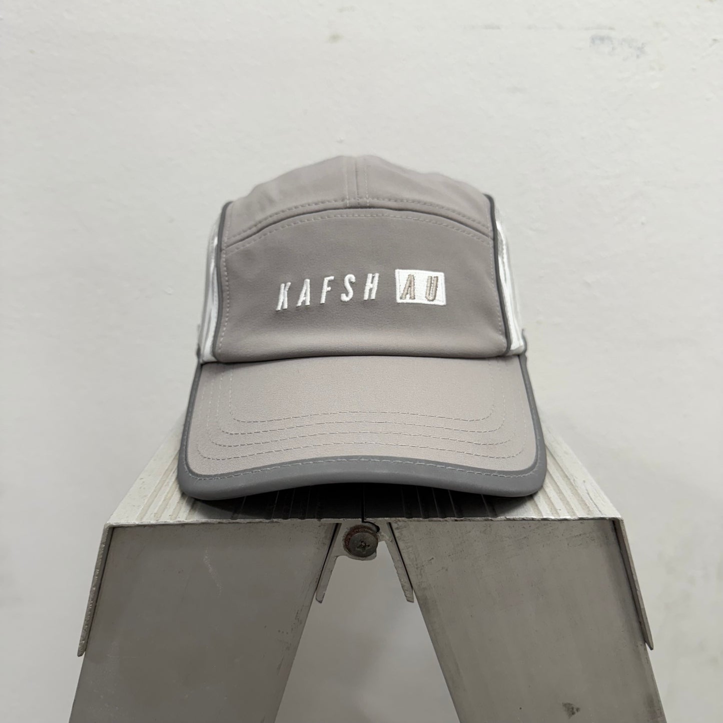 THE KAFSH HAT 'WOLF GREY/REFLECTIVE'
