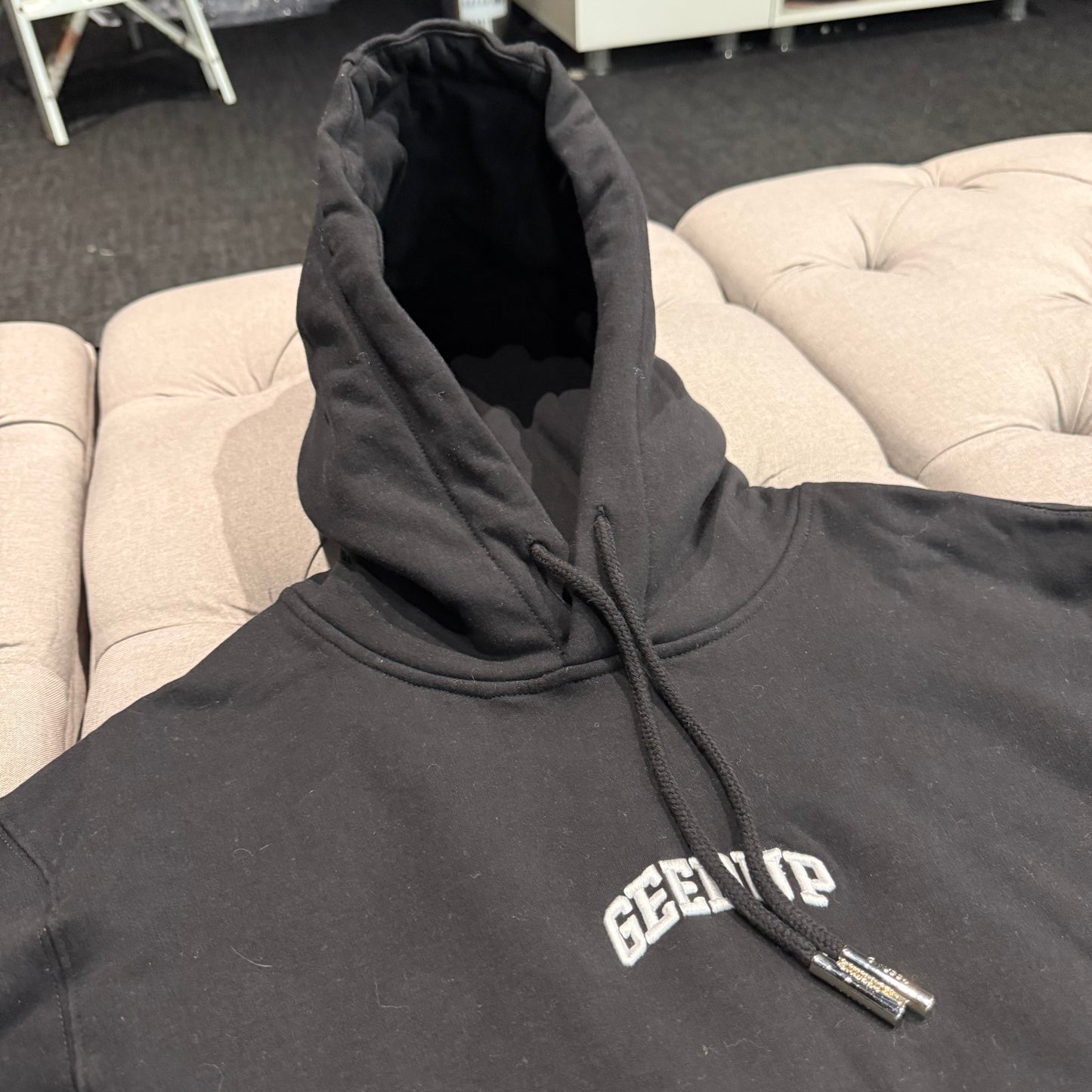 Geedup Micro Logo Hoodie 'Black' (Second hand)