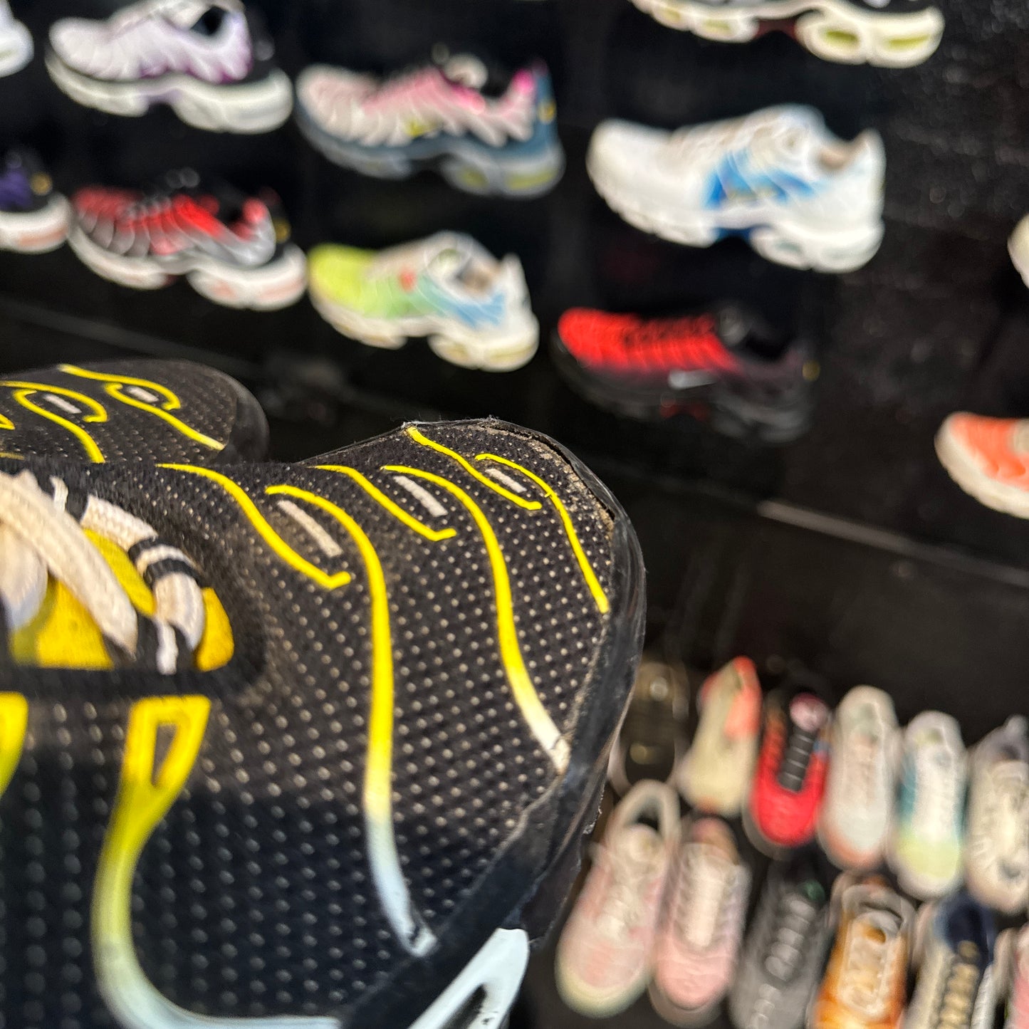 Nike Air Max Plus TN 'Black Tour Yellow' (Second hand)