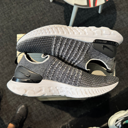 Nike React Phantom Run 2 'Black White' (Second hand)