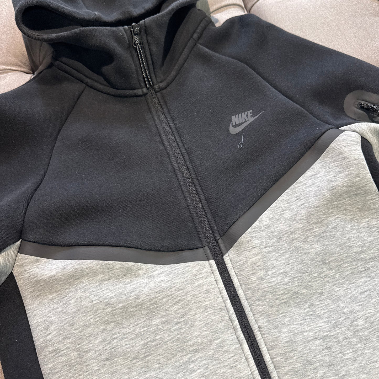 Nike Tech Fleece Jacket 'Black Grey' (Second hand)