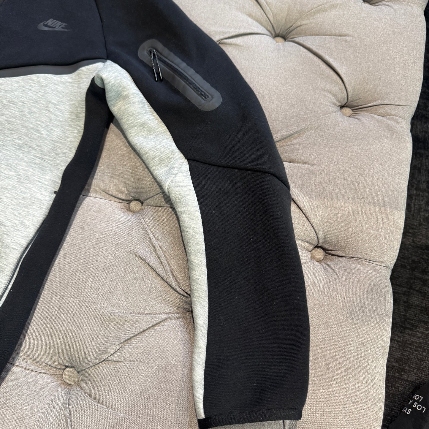 Nike Tech Fleece Jacket 'Grey Black' (Second hand)