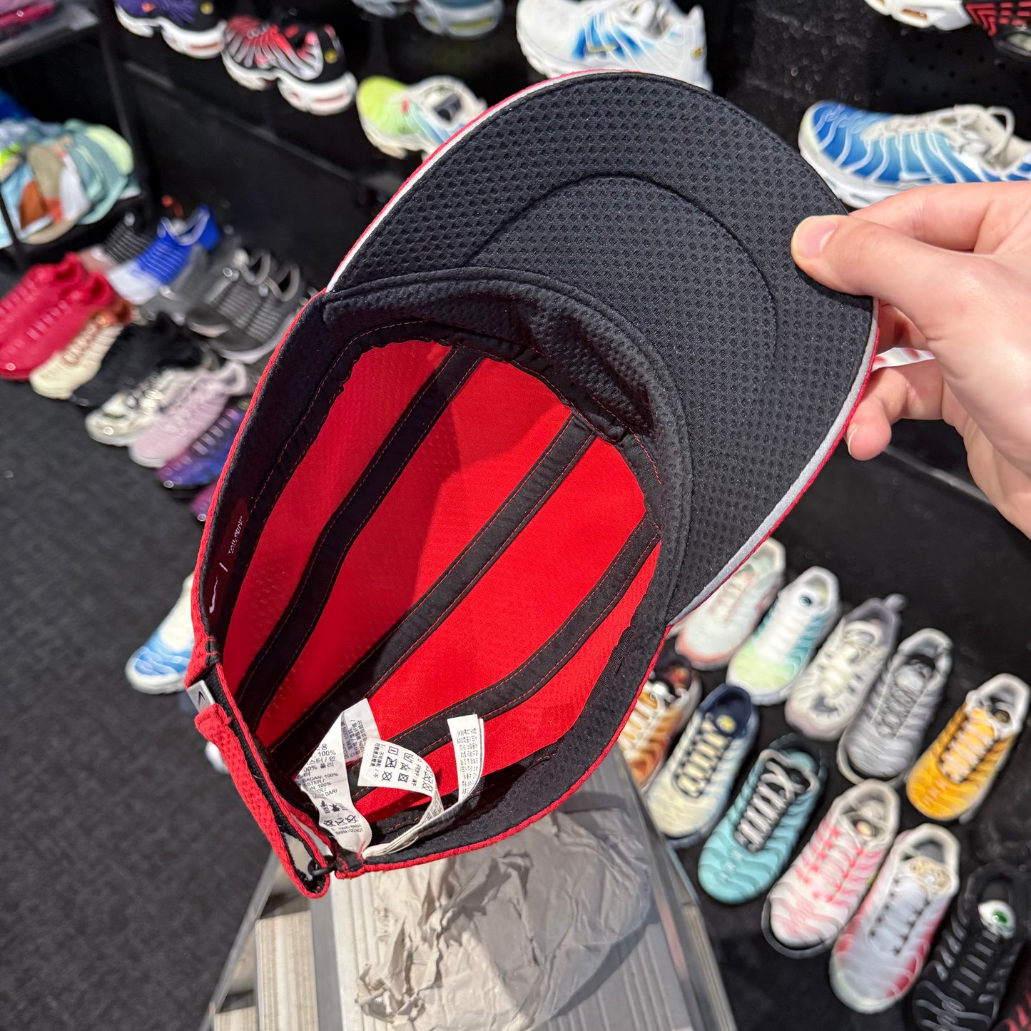 Nike Mesh Drifit Tailwind Cap 'Red' 2019 (Brand New)