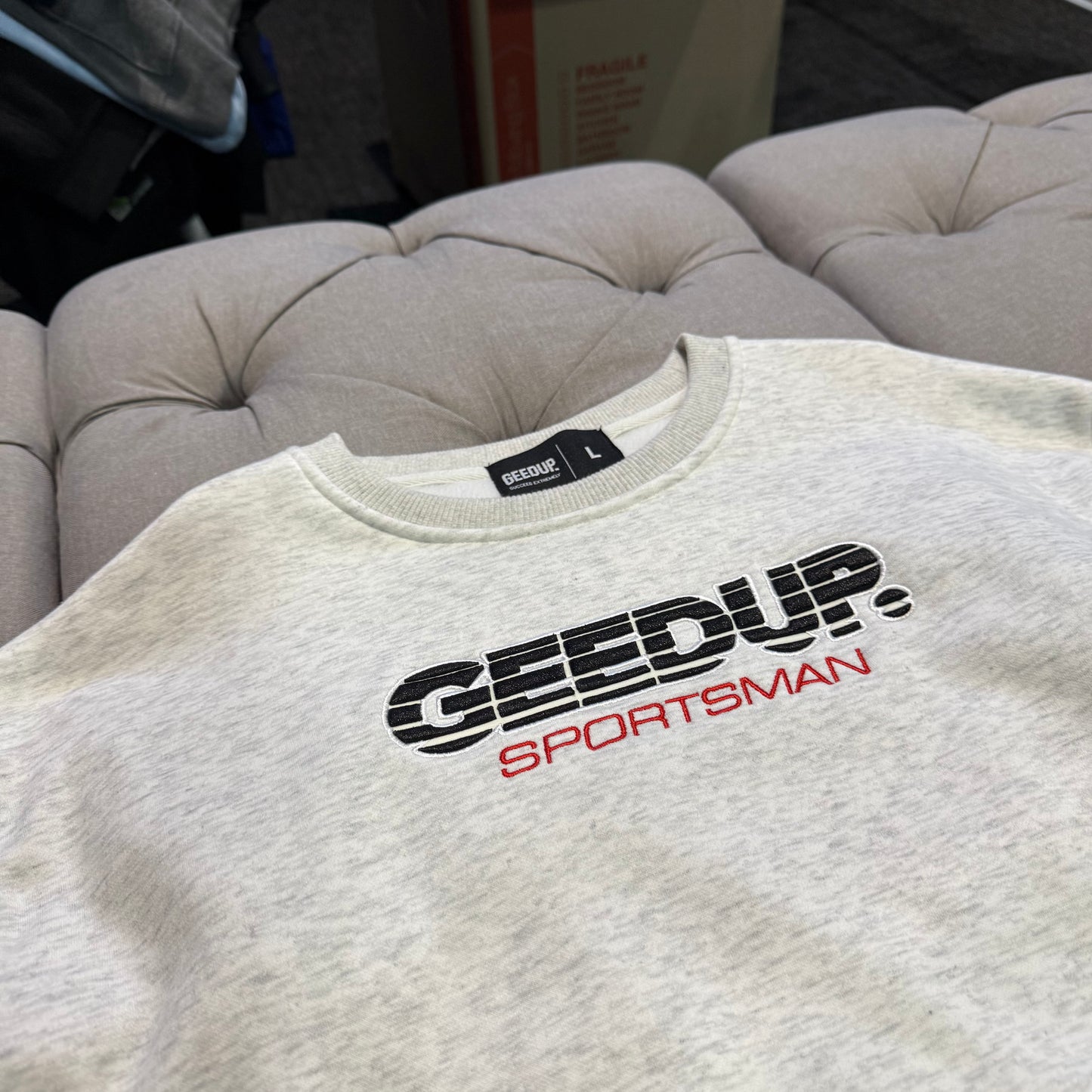 Geedup Sportsman Crewneck 'White Marle Red' (Second hand)