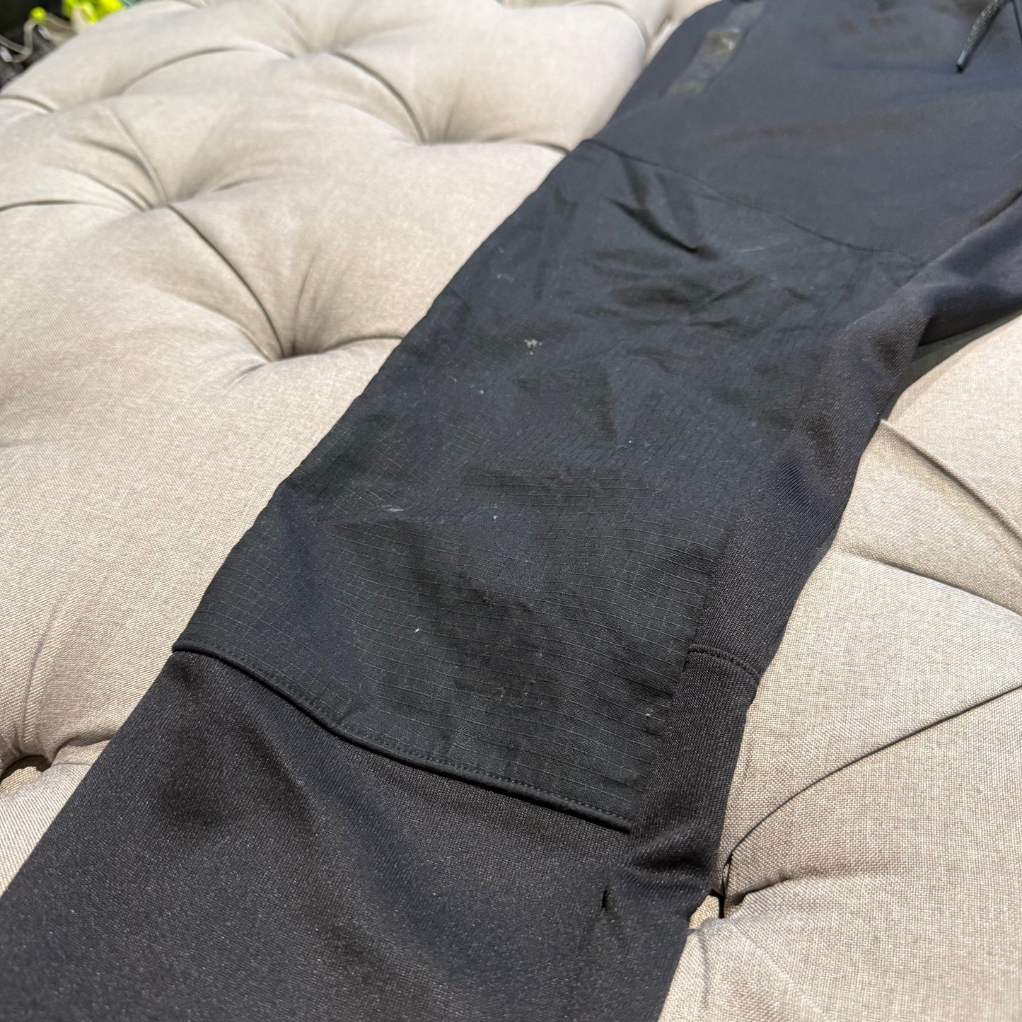 Nike Air Max Track Pants 'Black Silver Caution Badge' (Second hand)