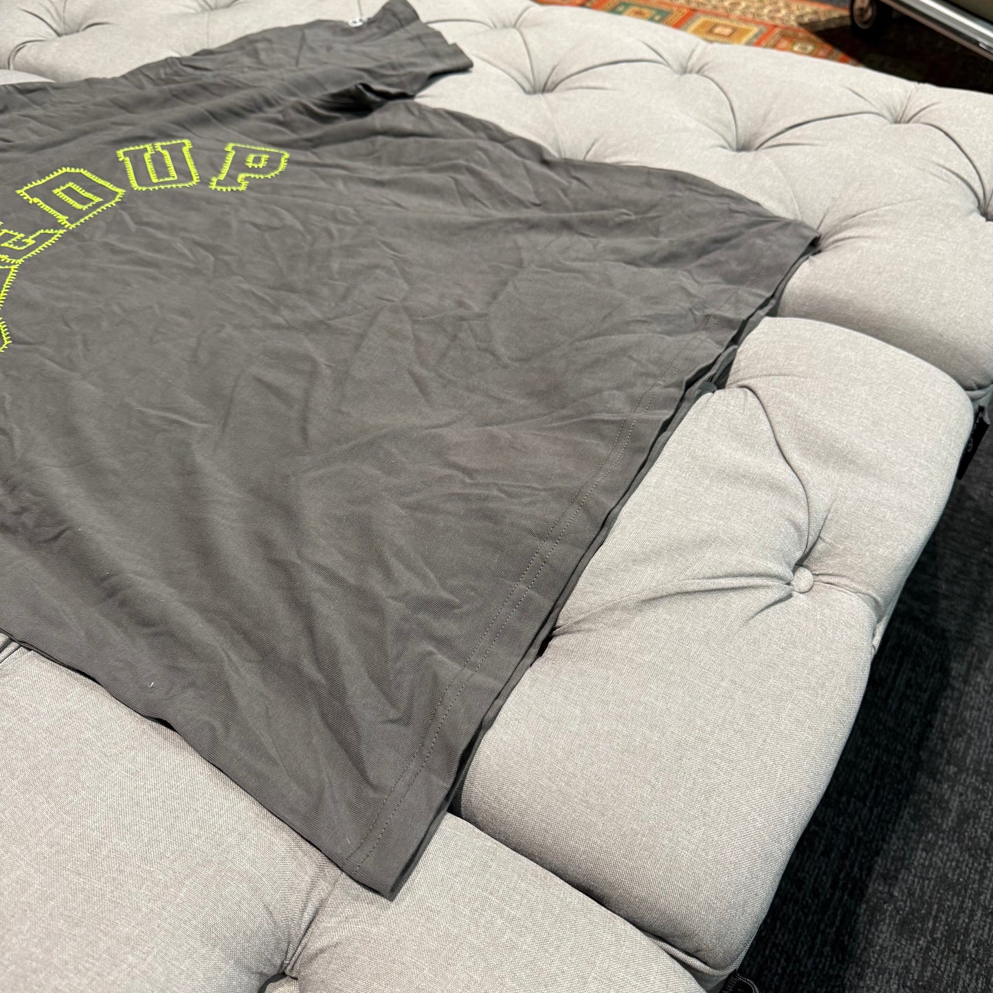 Geedup Stitched Logo T-Shirt 'Asphalt Grey Green' (Second hand)
