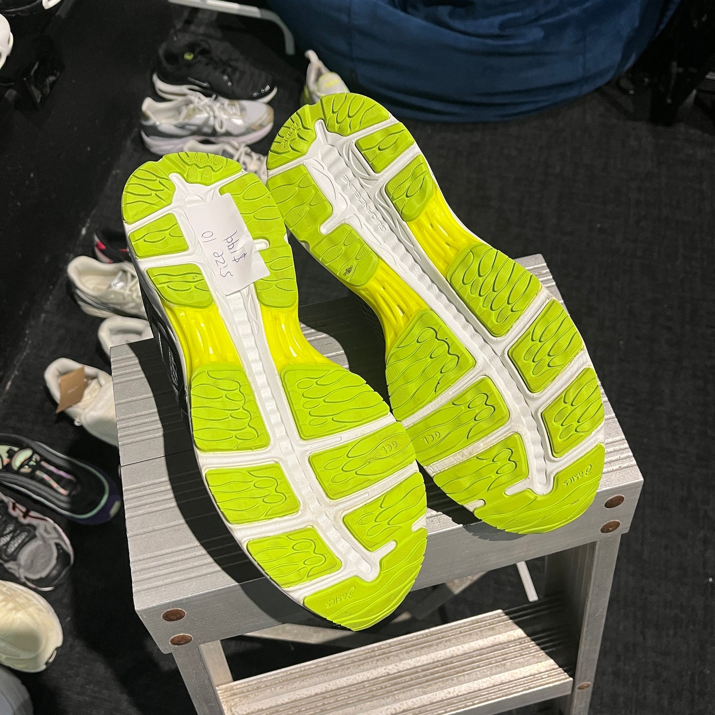 Asics Gel-Cumulus 19 'Lite-show Carbon Black Neon' (Second hand)