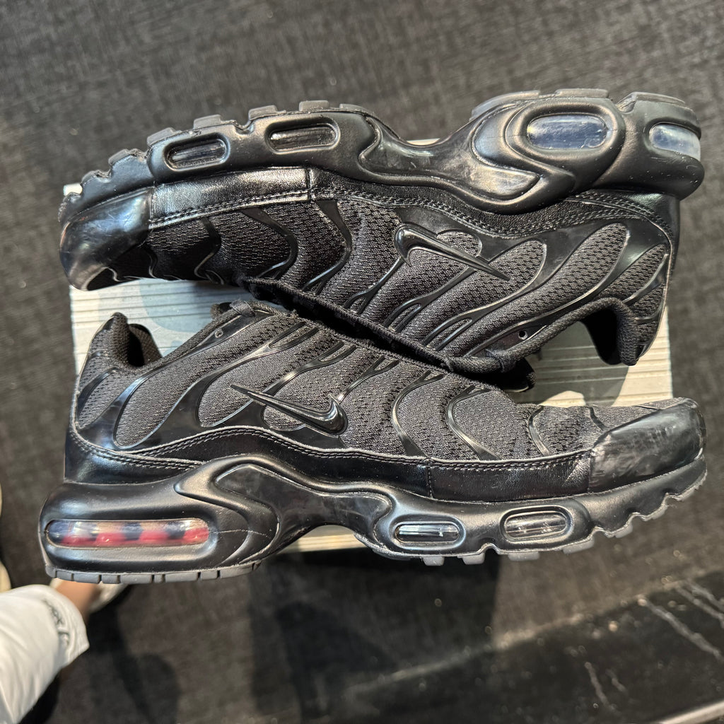 Nike Air Max Plus TN 'Triple Black Bat' (Second hand)