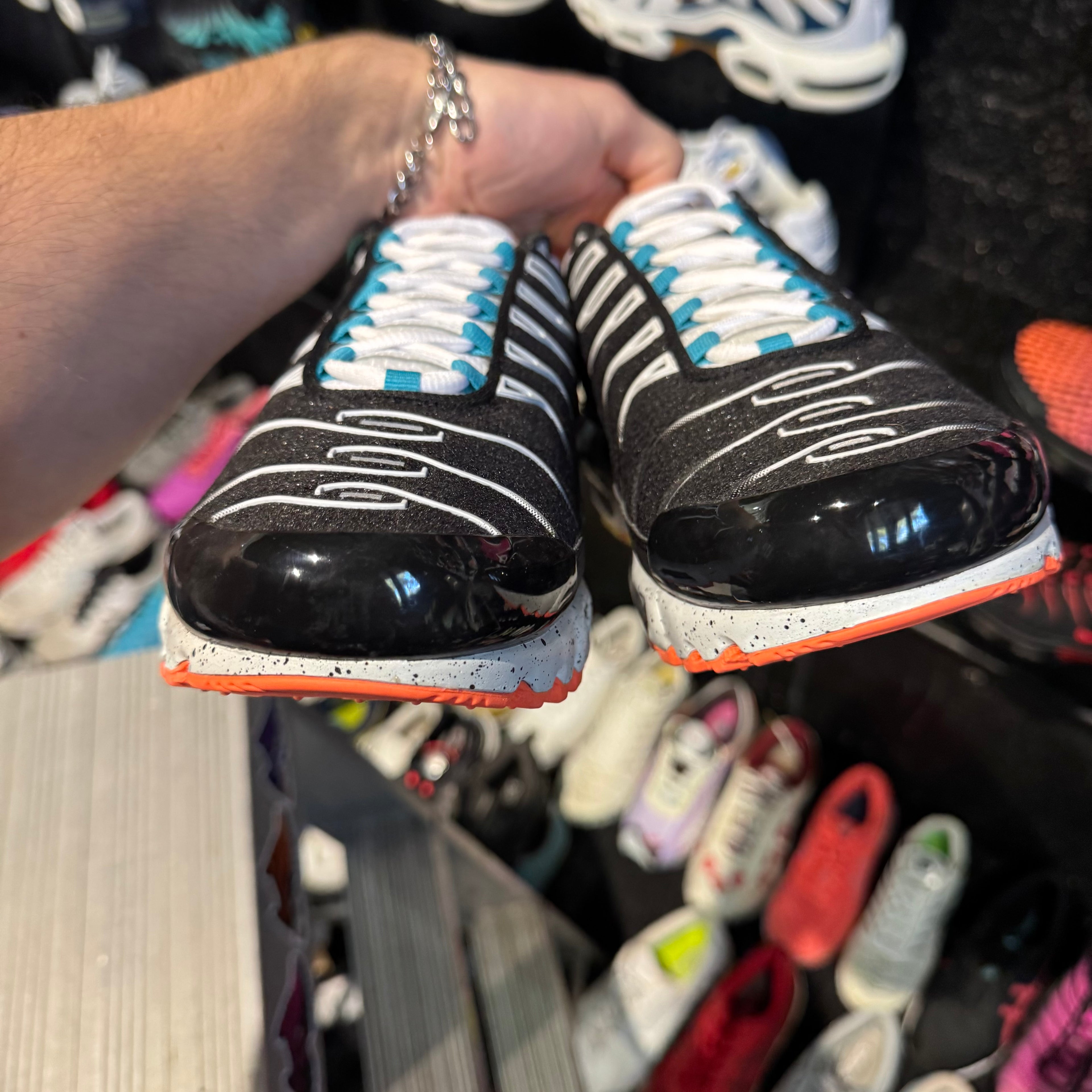 Nike Air Max Plus TN 'Black Turf Orange' (Brand New)