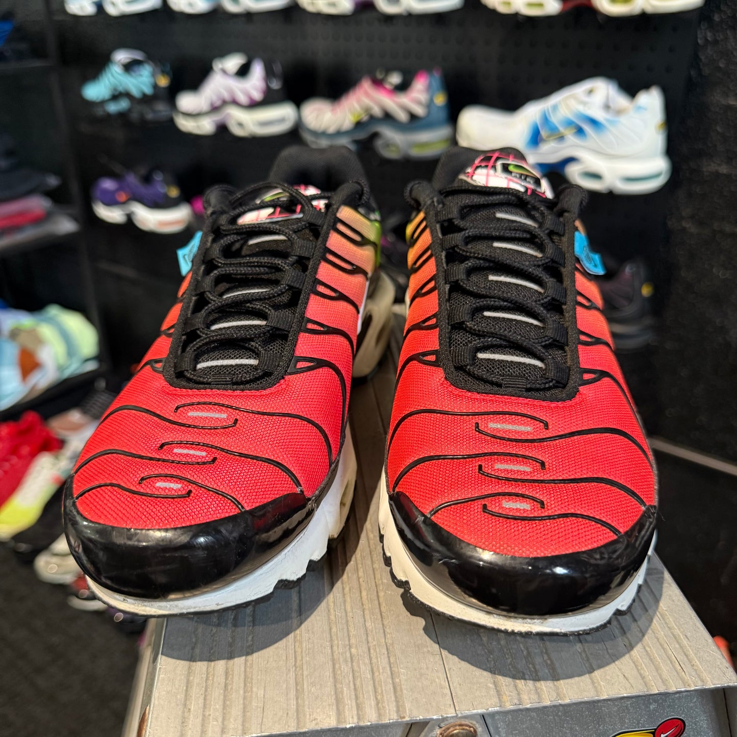 Nike Air Max Plus TN 'Dark World Wide' (Second hand)