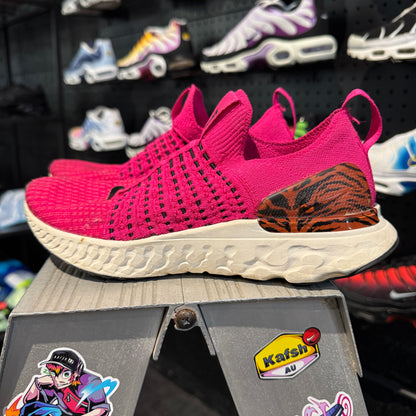 Nike Phantom React Run Flyknit 2 ‘Pink Prime Zebra’ (Second hand)