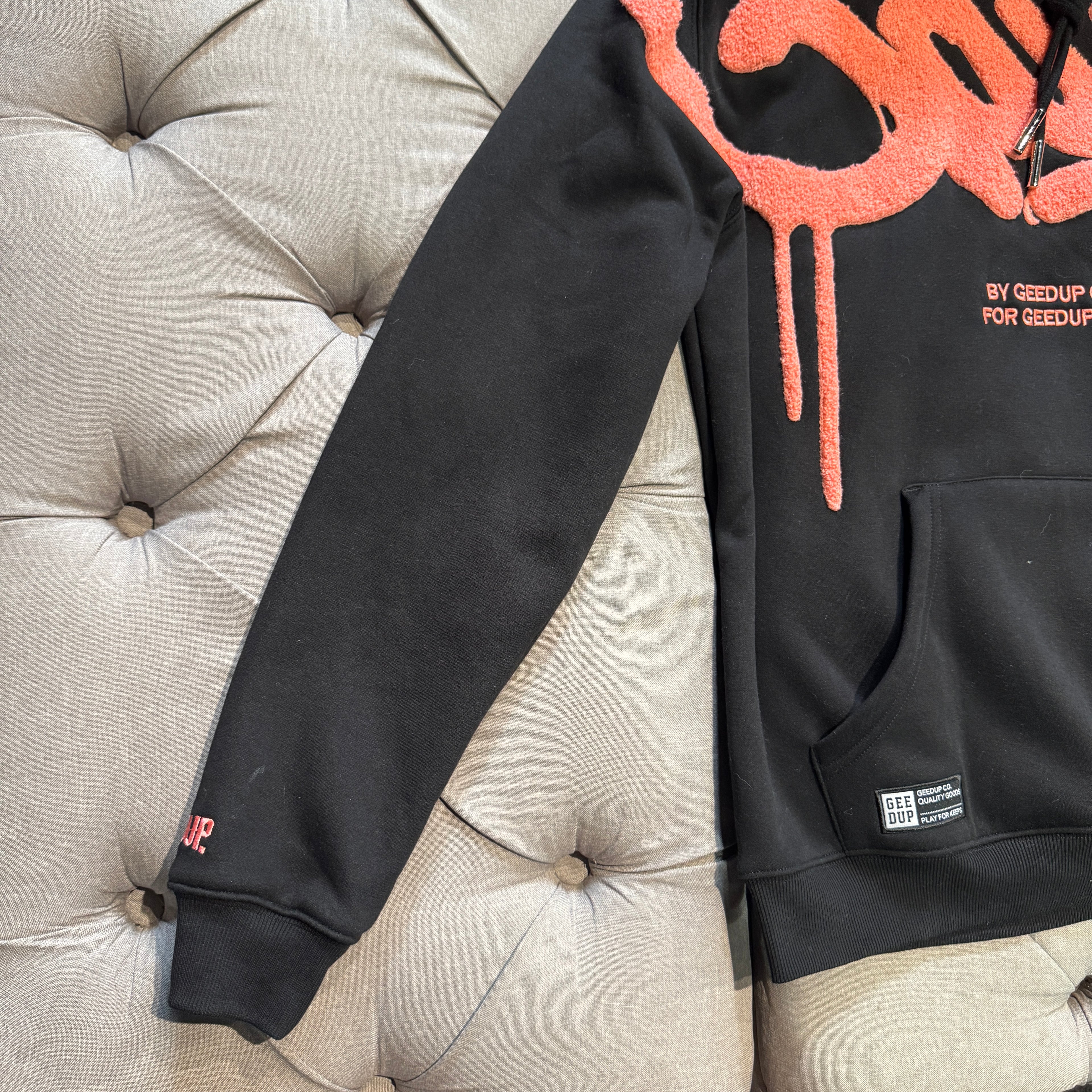 Geedup Handstyle Hoodie 'Black Peach' (Second hand)