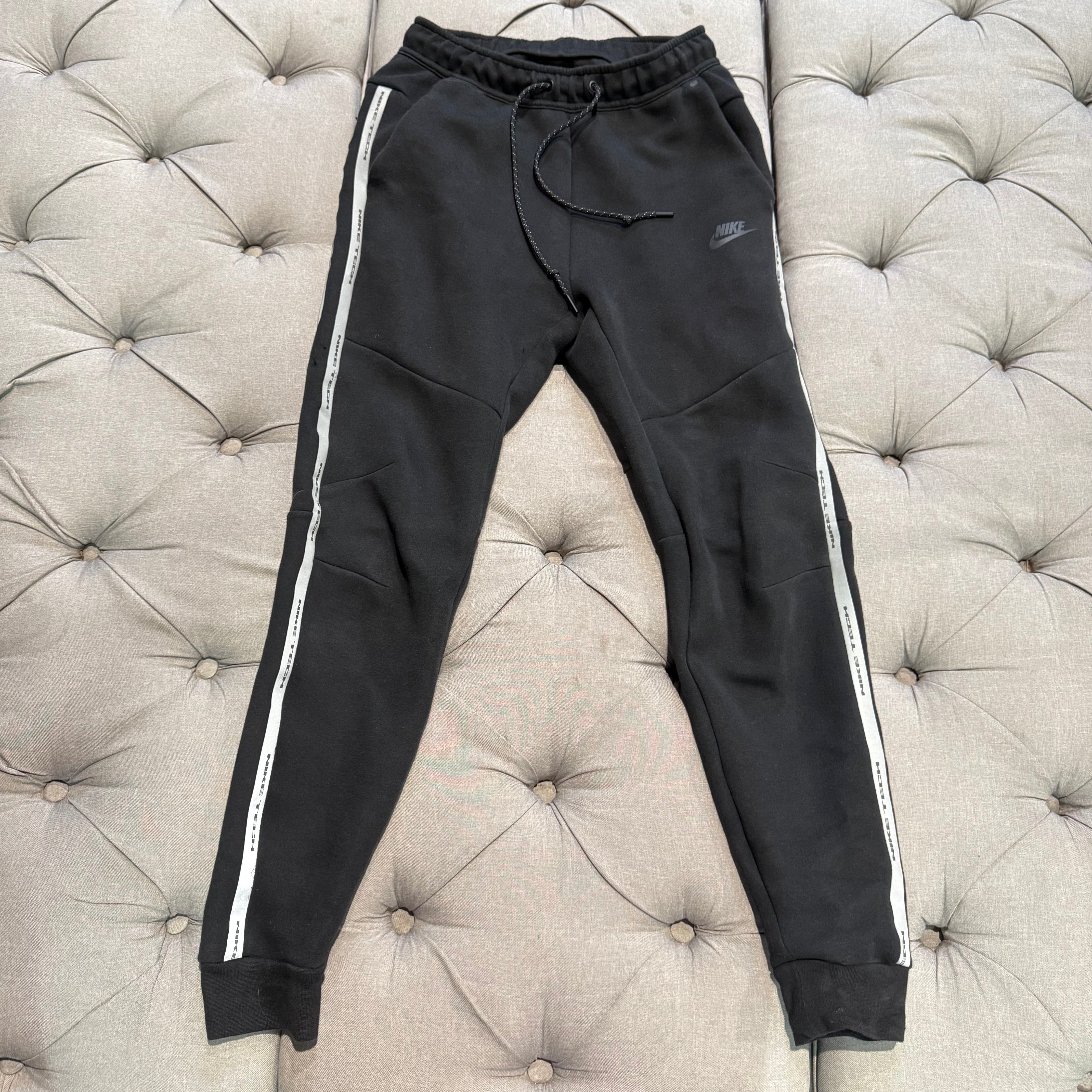 nike tech fleece joggers reddit