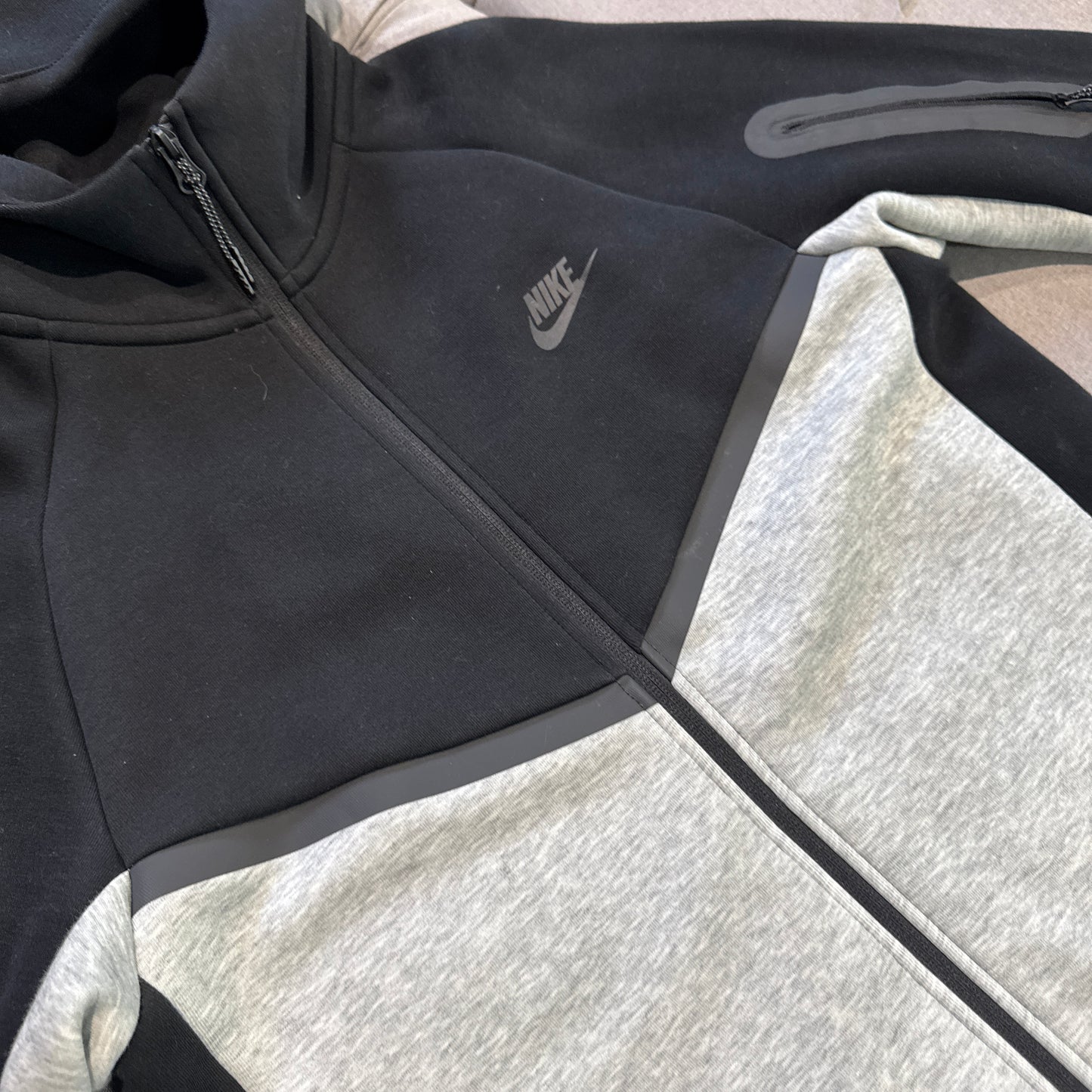 Nike Tech Fleece Jacket 'Black Grey' (Second hand)