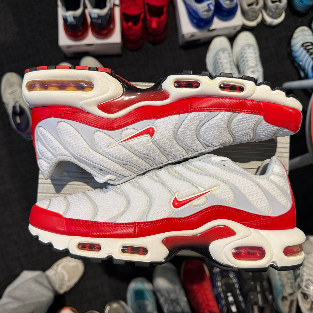 Nike Air Max Plus TN 'White University Red AM1 Tribute Sport Red' (Second hand)