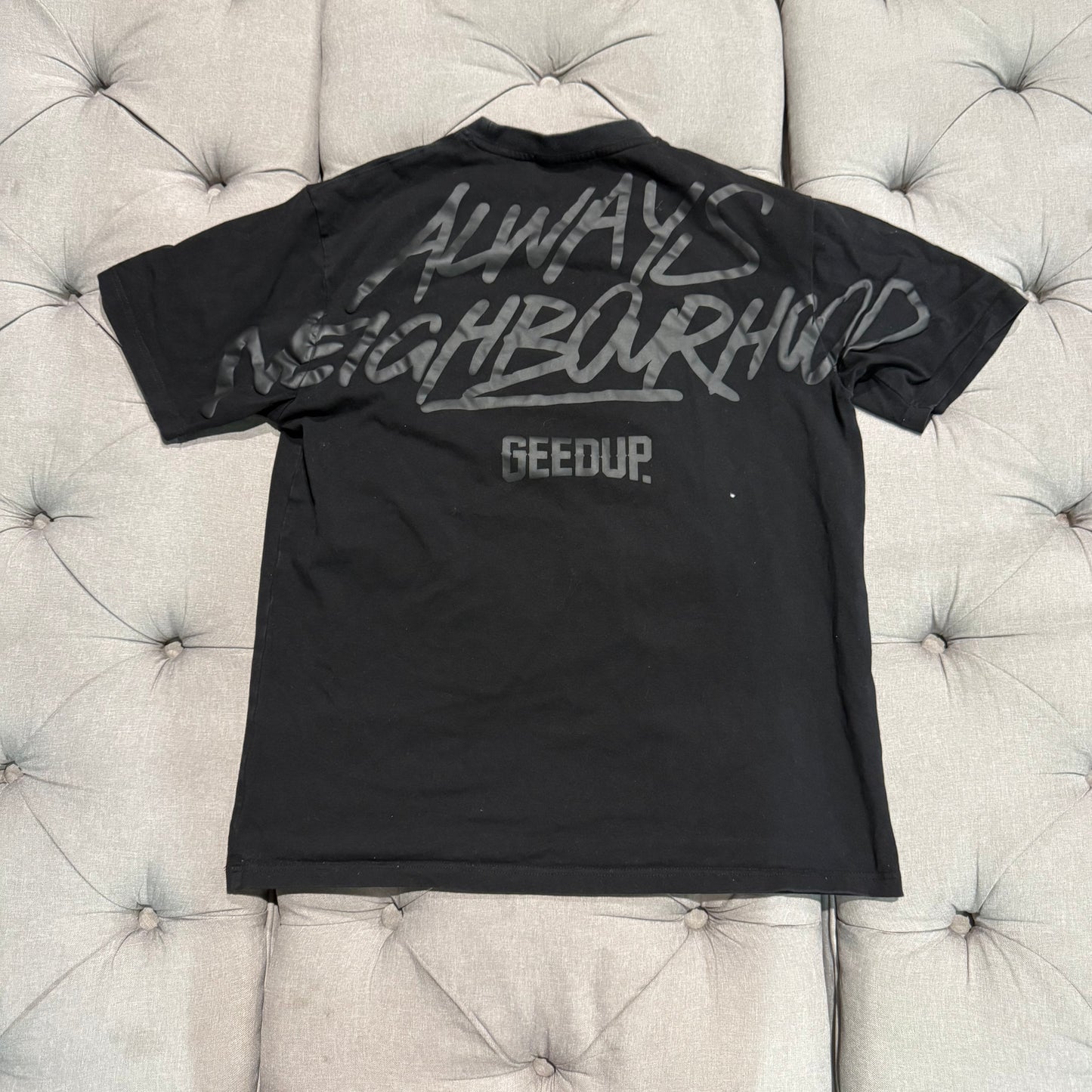 Geedup Always Neighbourhood T-shirt 'Blackout' (Second hand)