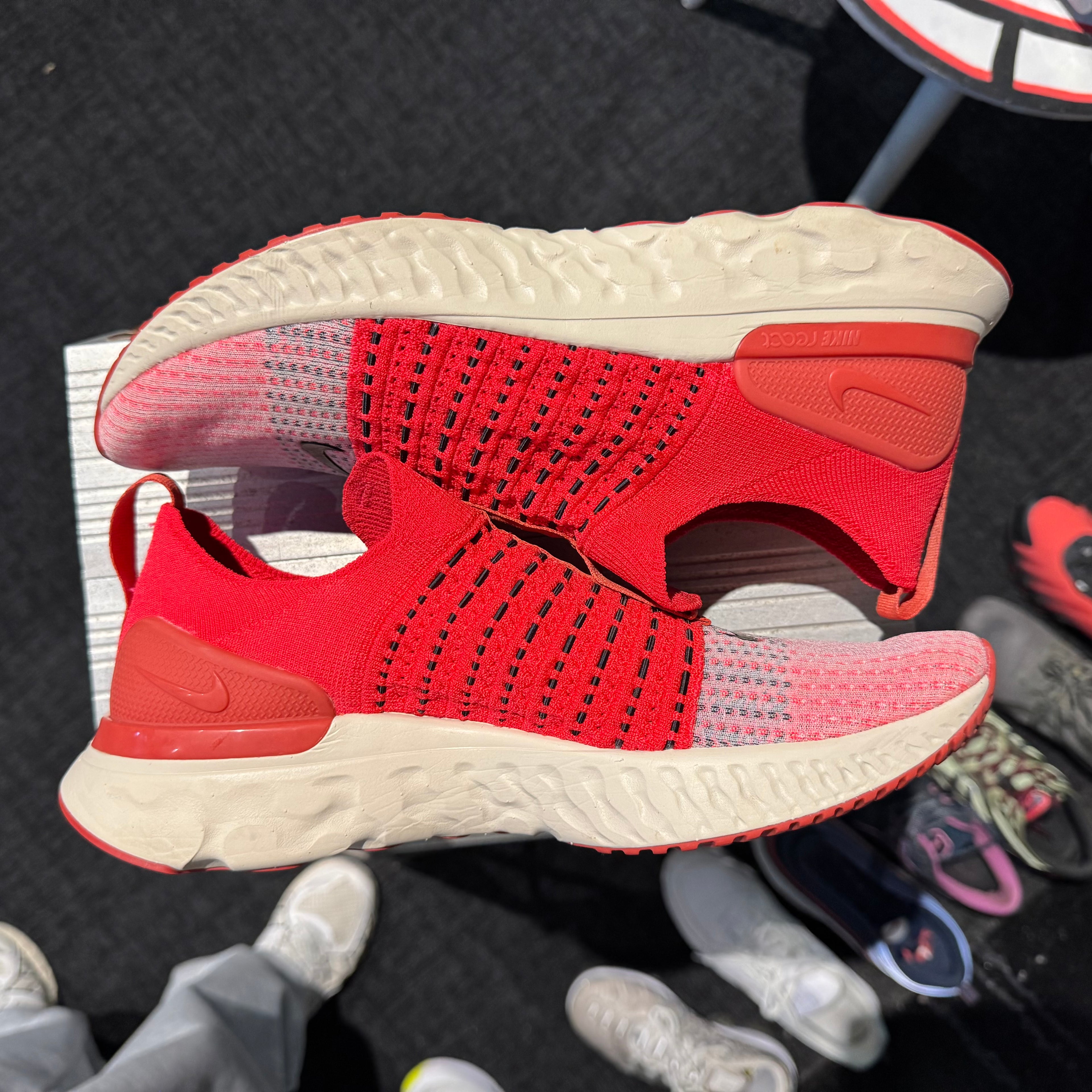Nike React Phantom Run Flyknit 2 'Cream Red Neon' (Second hand)