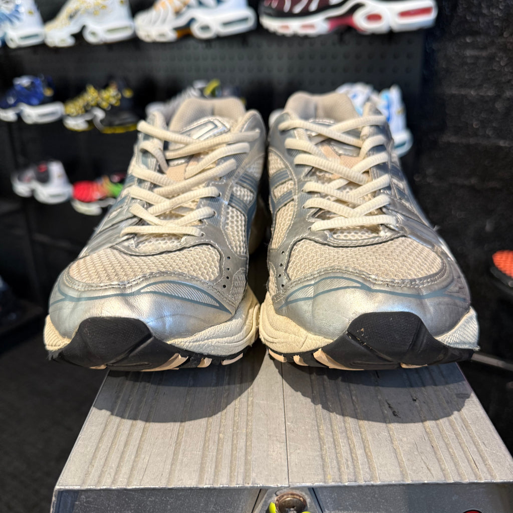 Asics Gel-Kayano 14 'Cream Ironclad' (Second hand)
