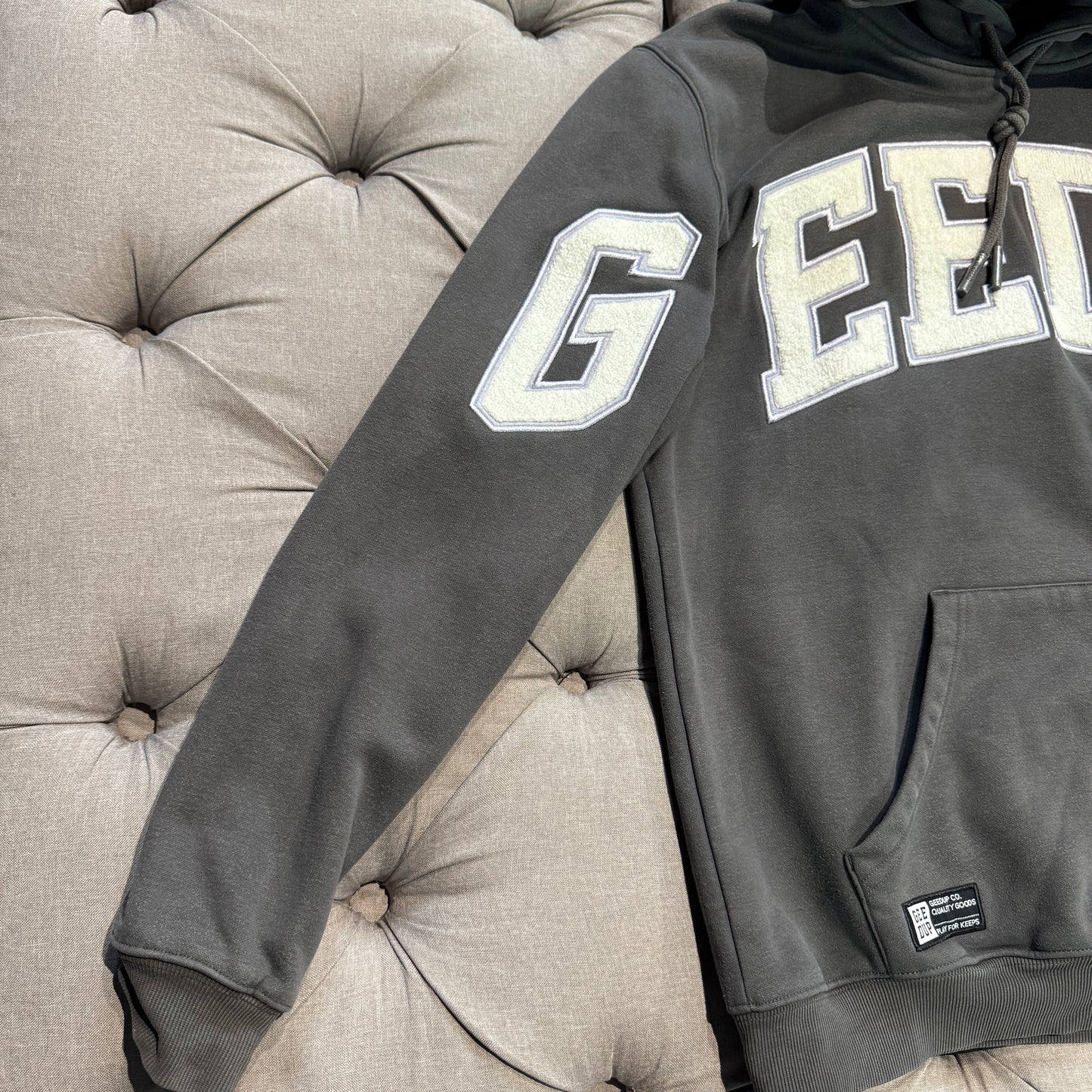 Geedup Team Logo Hoodie 'Asphalt Grey White' (Second hand)