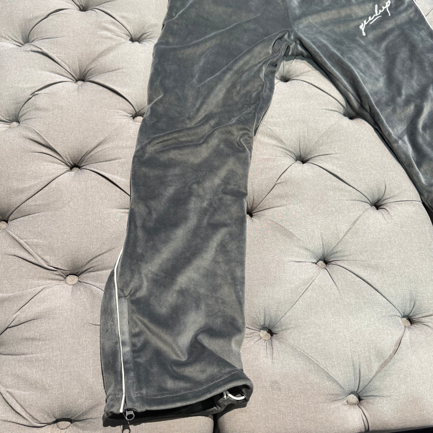 Geedup Script Fleece/Velvet Zip-Up Pants 'Grey' (Second hand)