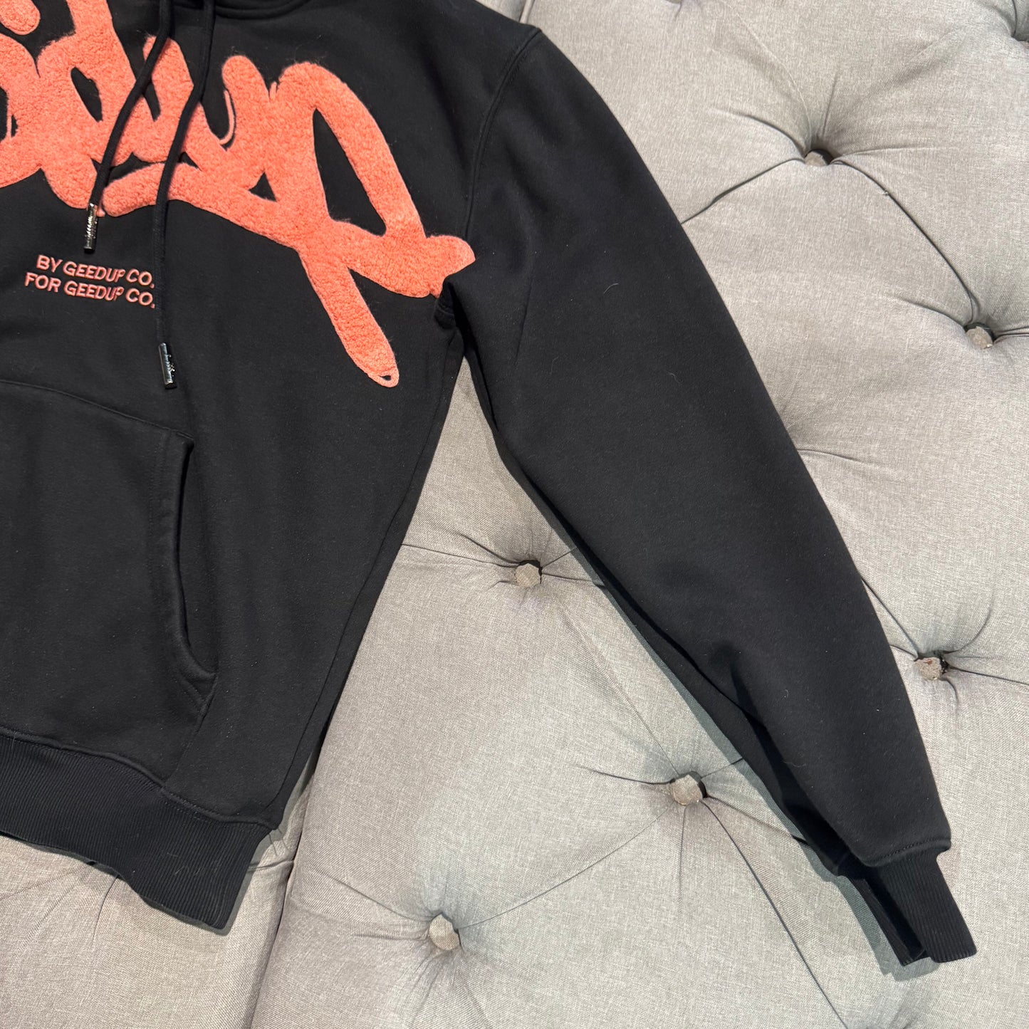 Geedup Handstyle Hoodie 'Black Peach' (Second hand)