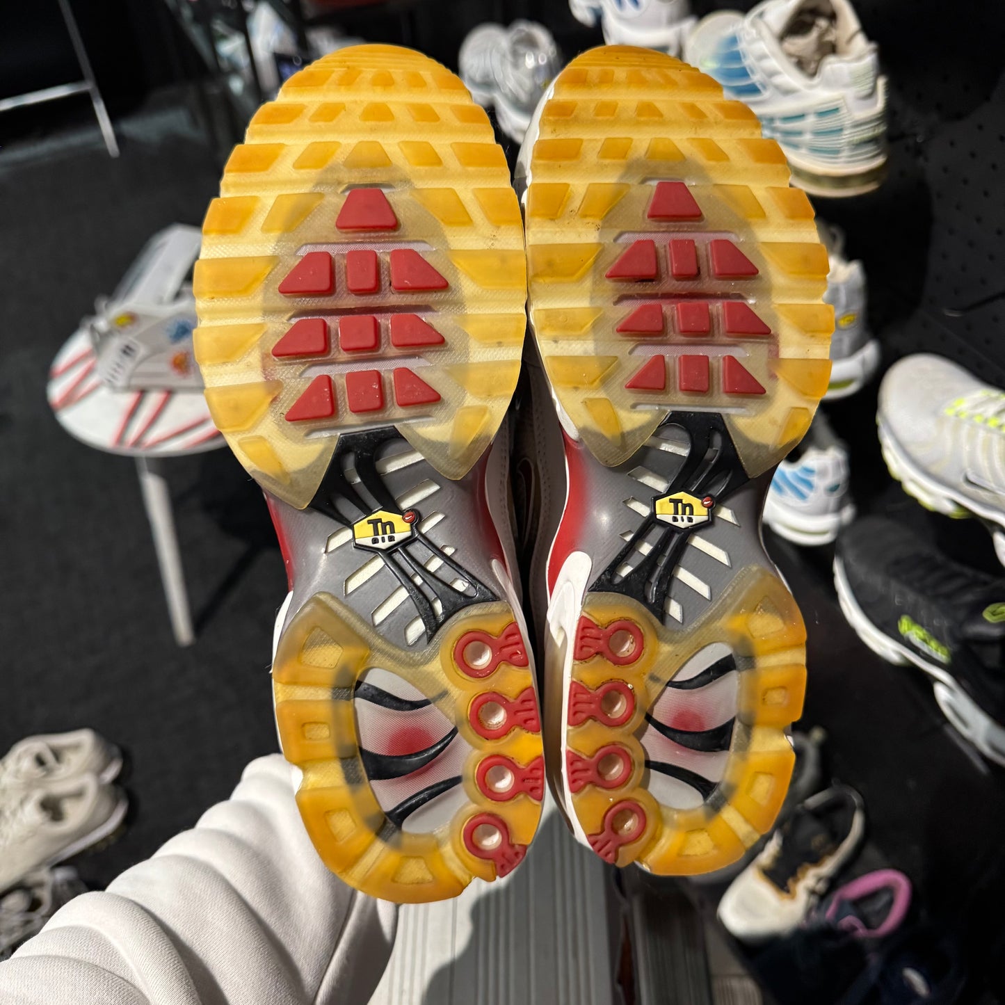 Nike Air Max Plus TN 'Wave Grid Grey' (Second hand)