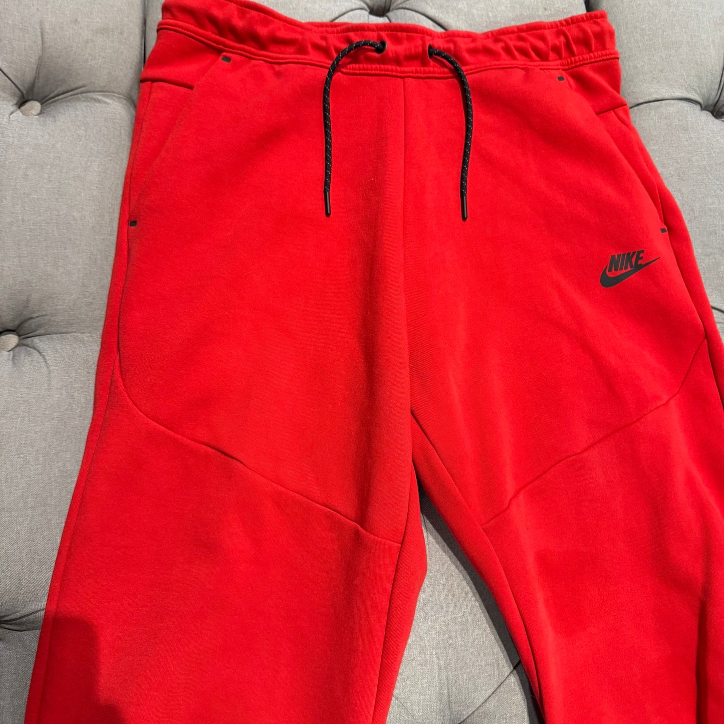 Nike Tech Fleece Pants 'Red' (Second hand)