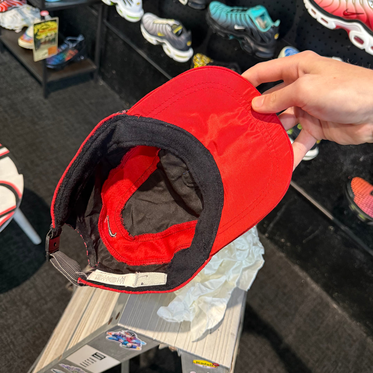 Nike Tri Panel Hexagon Gradient TN Cap 'Red Black Dusty Pink' 2003 (Second Hand)