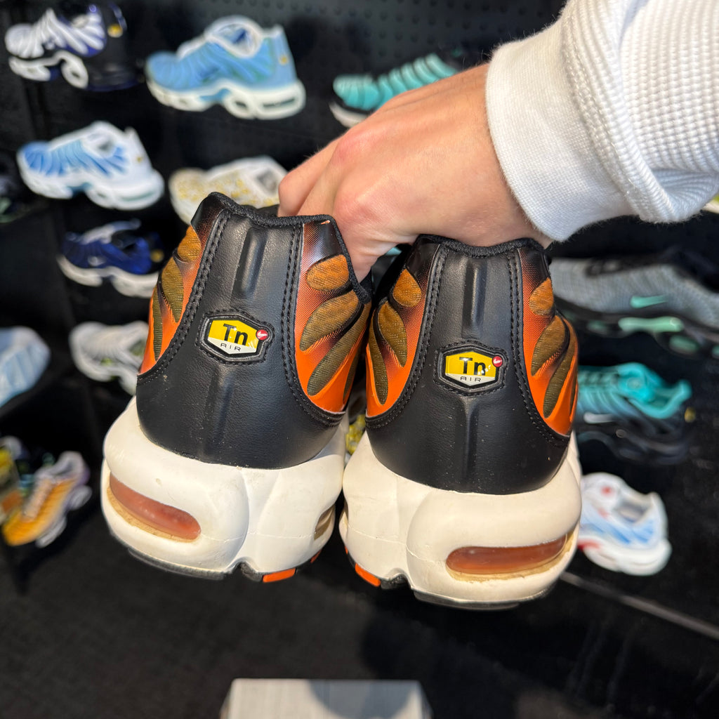 Nike Air Max Plus TN 'Safety Orange Black' (Second hand)