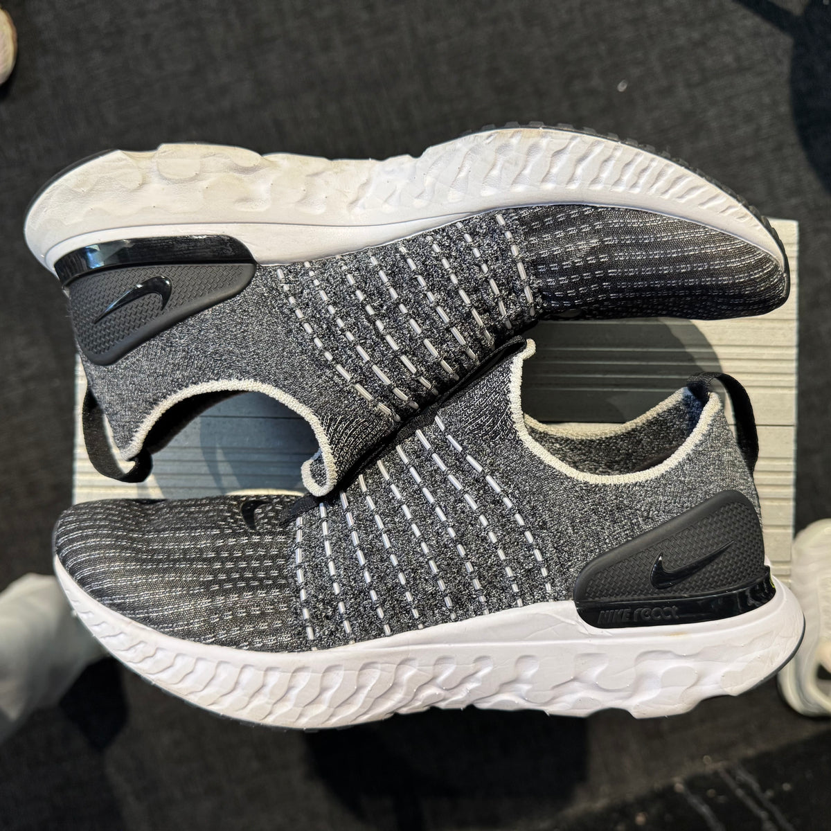 Nike React Phantom Run Flyknit 2 'Black White' (Second hand)