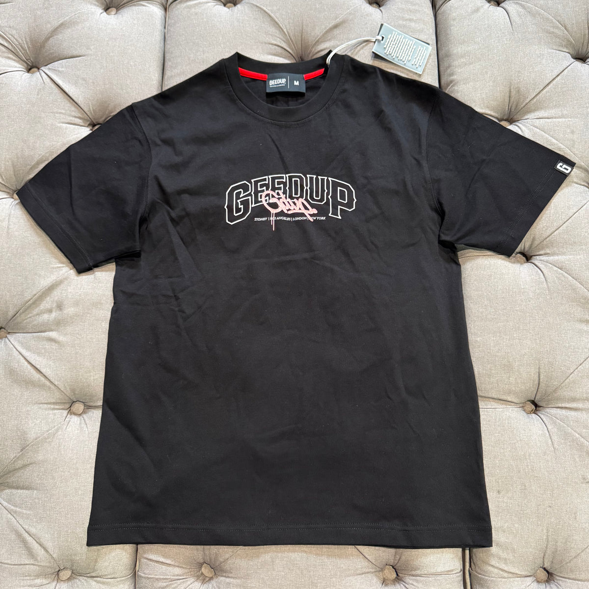 Geedup Core Handstyle T-Shirt 'Black Pink' (Brand New)