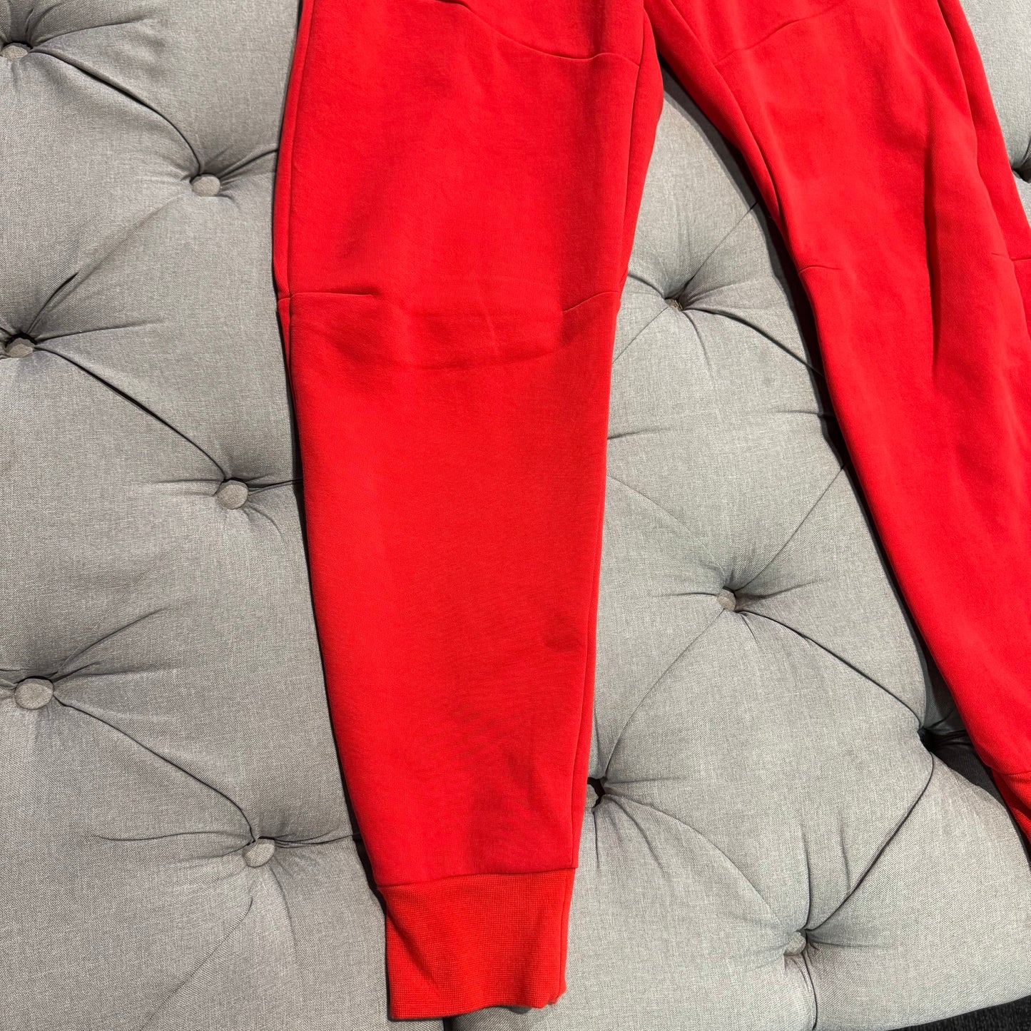Nike Tech Fleece Pants 'Red' (Second hand)