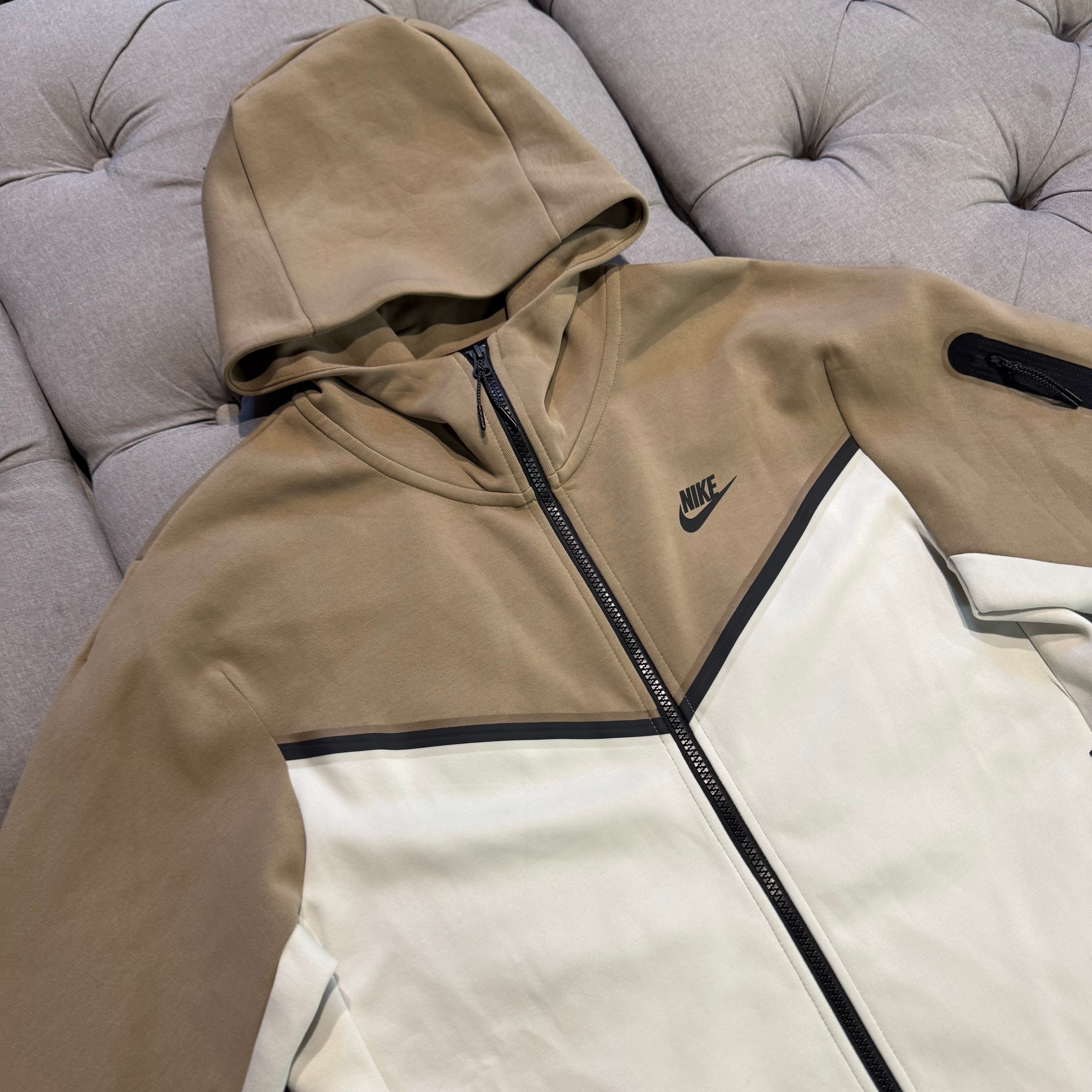 Nike Tech Fleece Jacket 'Brown White' (Second hand)