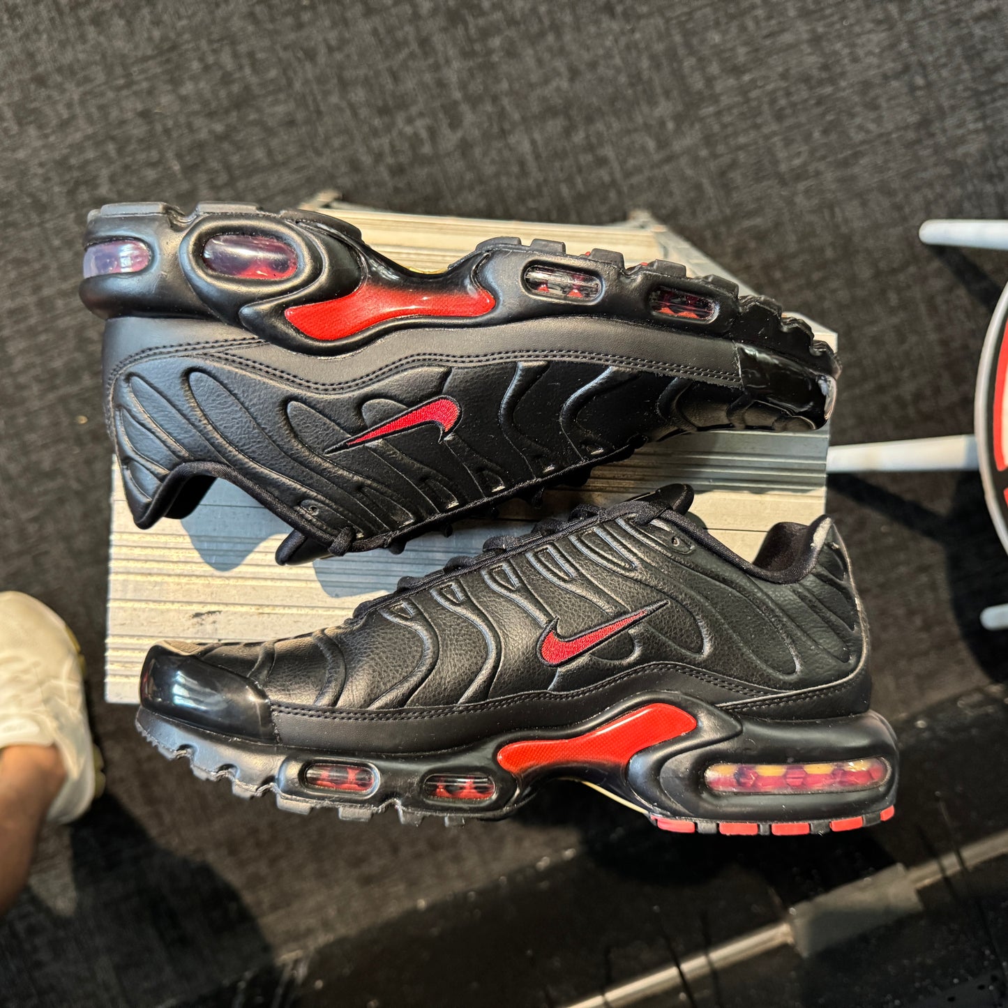 Nike Air Max Plus TN 'Leather Bred' (Second hand)