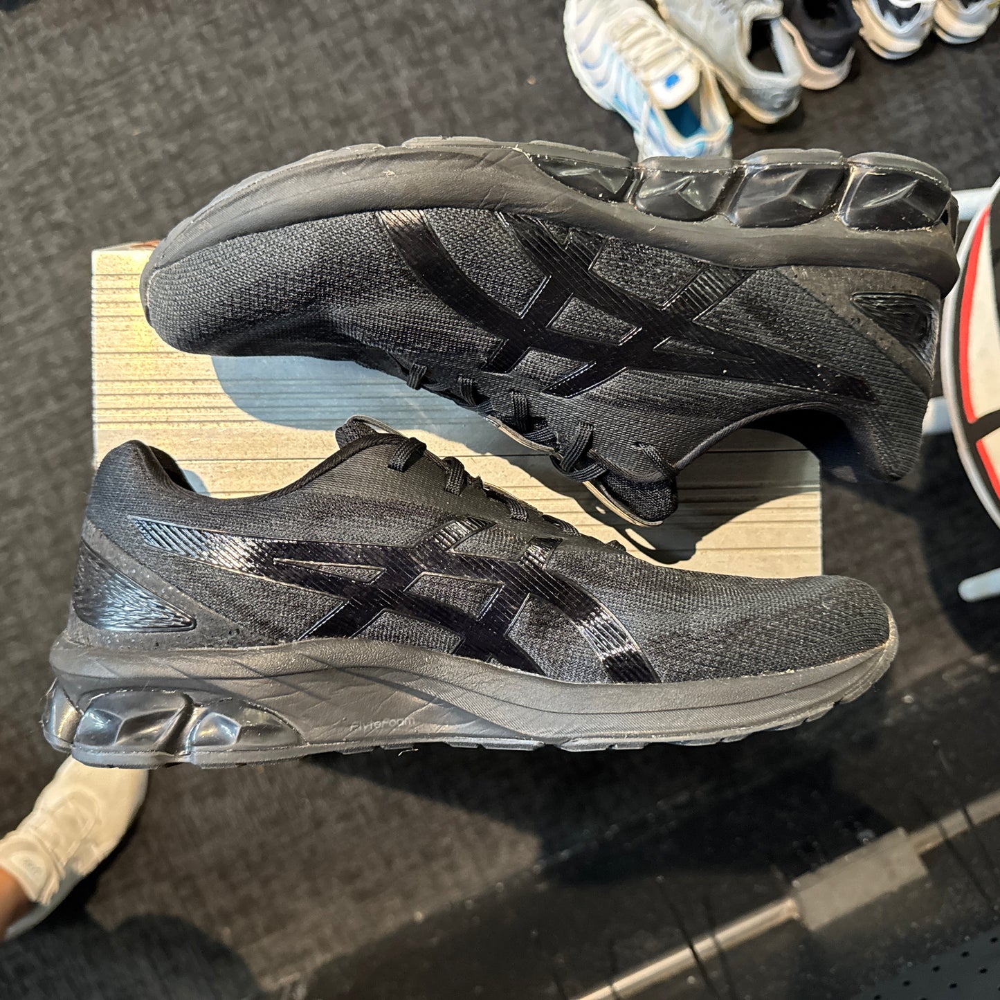 Asics Gel-Quantum 180 7 'Black' (Second hand)