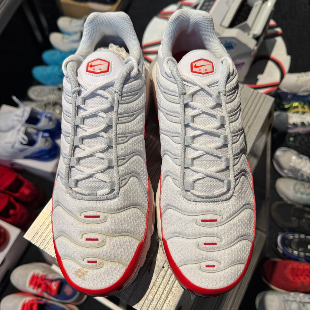 Nike Air Max Plus TN 'White University Red AM1 Tribute Sport Red' (Second hand)
