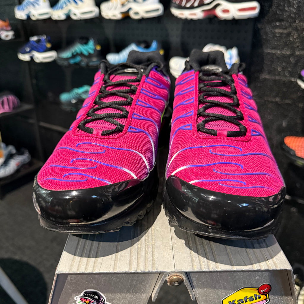 Nike Air Max Plus TN 'Fireberry' (Brand New)