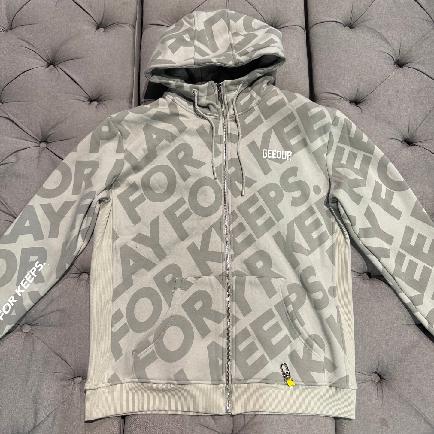 Geedup Mono Logo Zip-up Hoodie 'Tan' (Second hand)