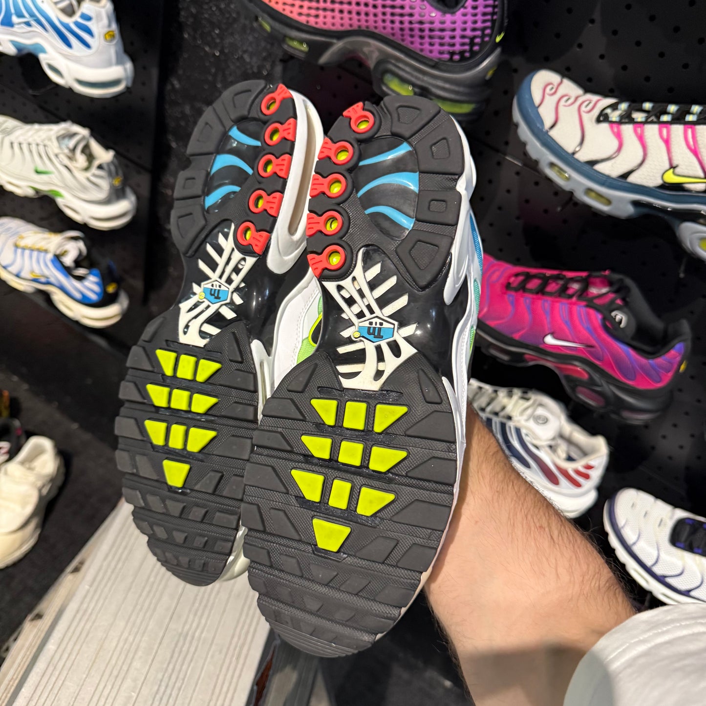 Nike Air Max Plus TN 'World Wide Pack' (Second hand)