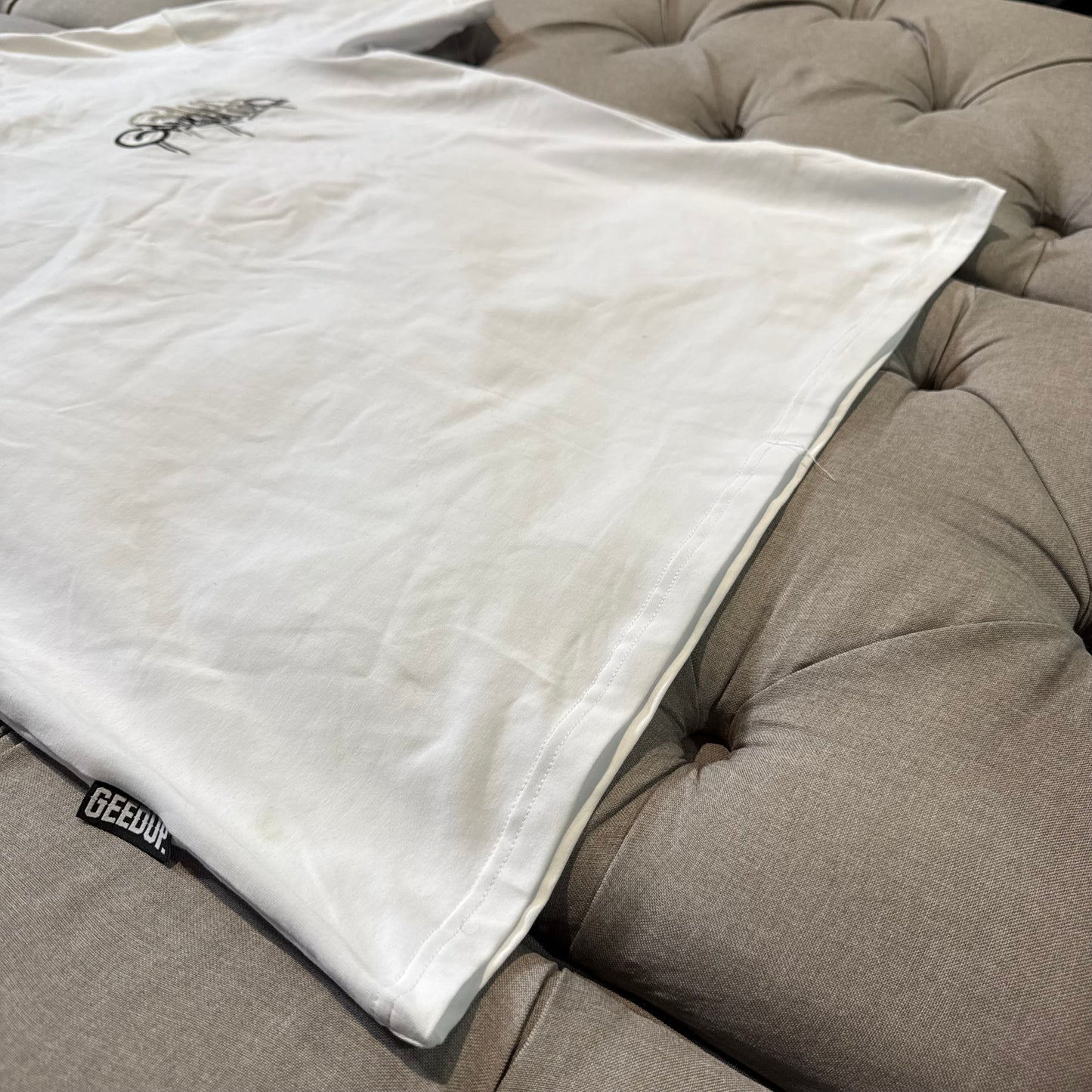 Geedup Handstyle Embroided T-shirt 'White Black' (Second hand)