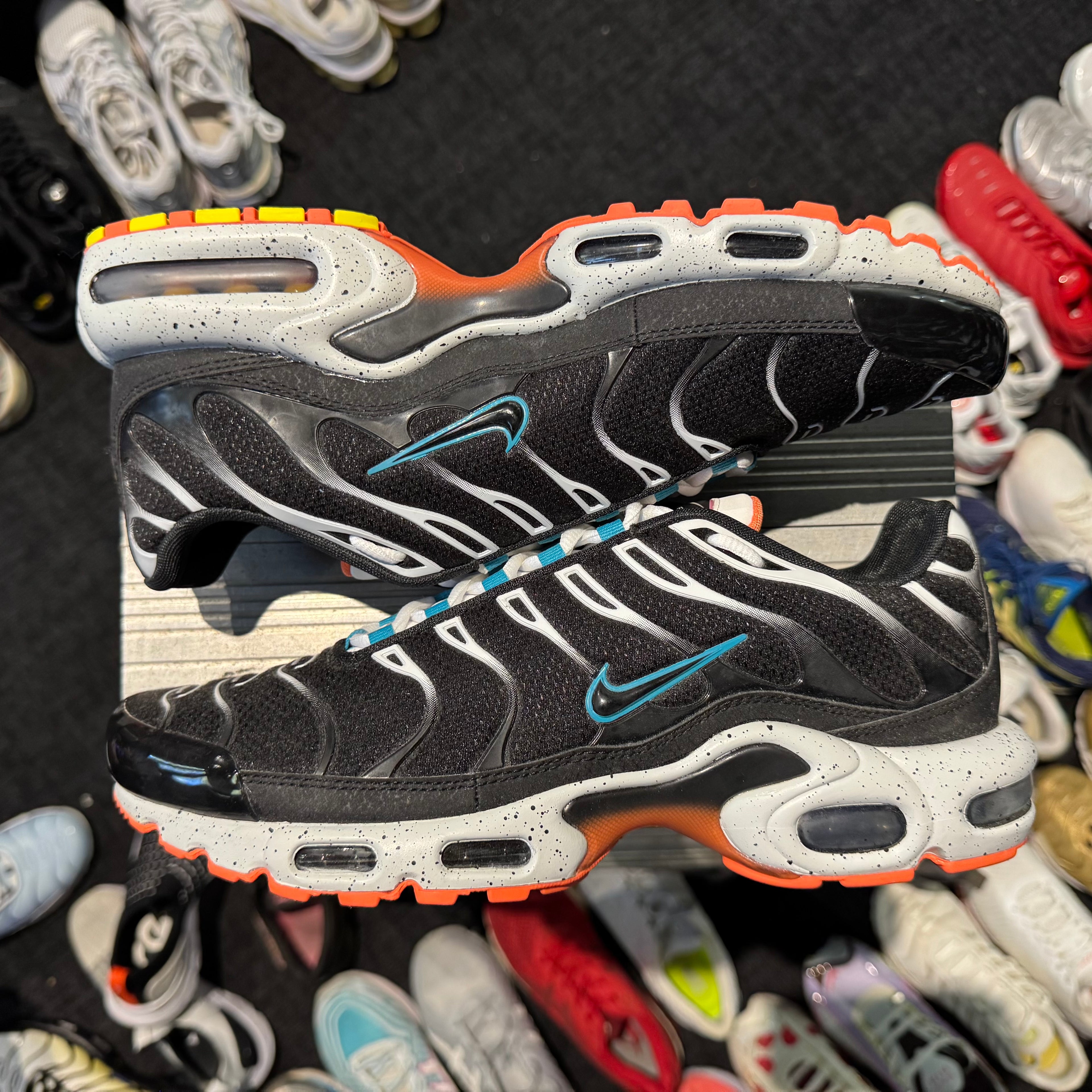 Nike Air Max Plus TN 'Black Turf Orange' (Brand New)